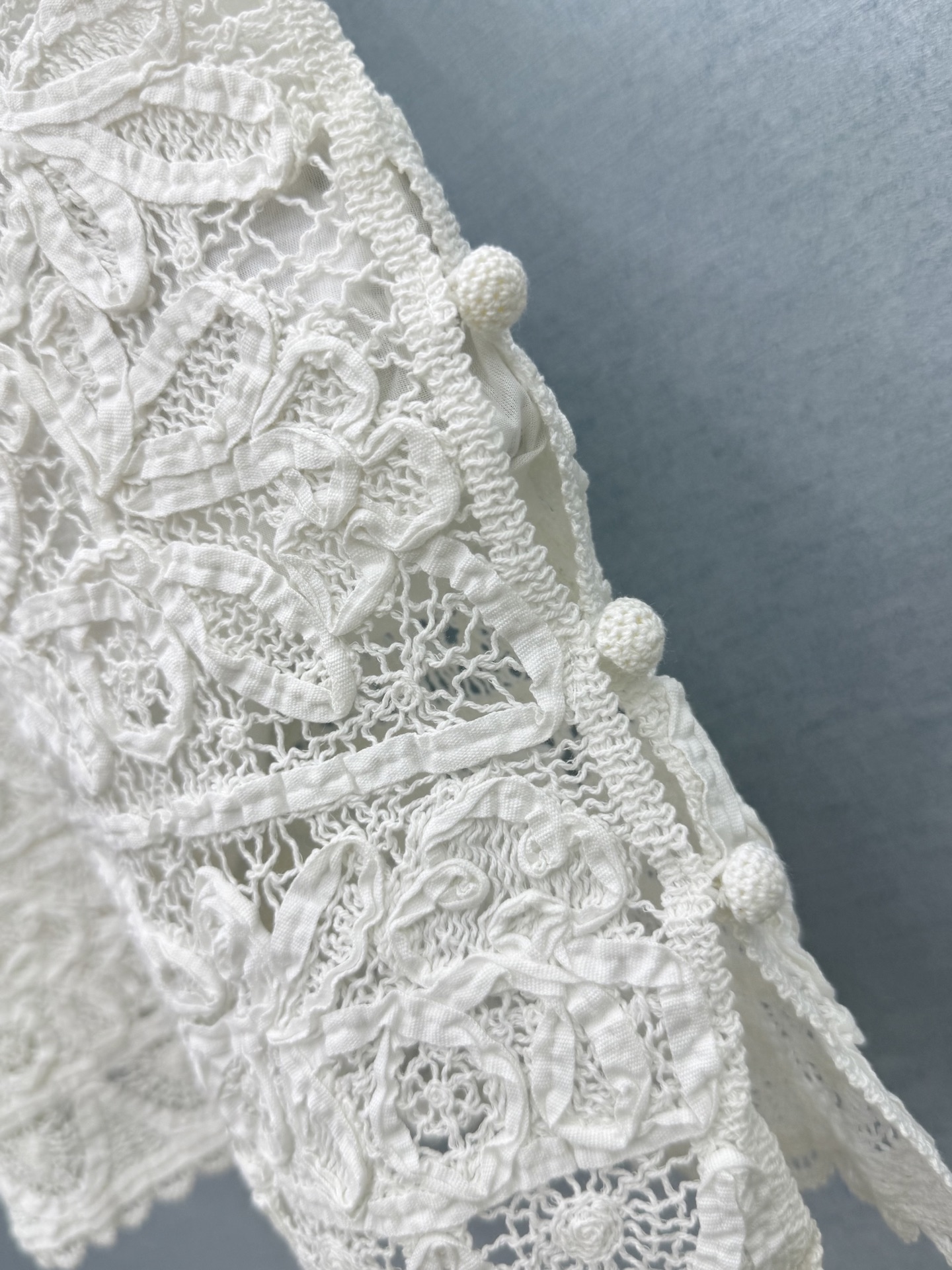 🛒𝐍𝐄𝐖 · 𝟐𝟎𝟐6/爆款现货原单品质  小众*｜2026新品重工刺绣花边背心精致版型，高级肌理细腻 