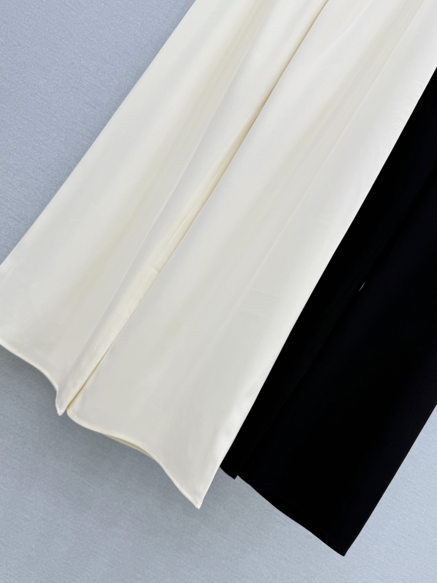 🛒𝐍𝐄𝐖 · 𝟐𝟎𝟐6/爆款现货【原版定制】The Ro* ｜2026新品专柜gala中腰 醋酸休闲裤定