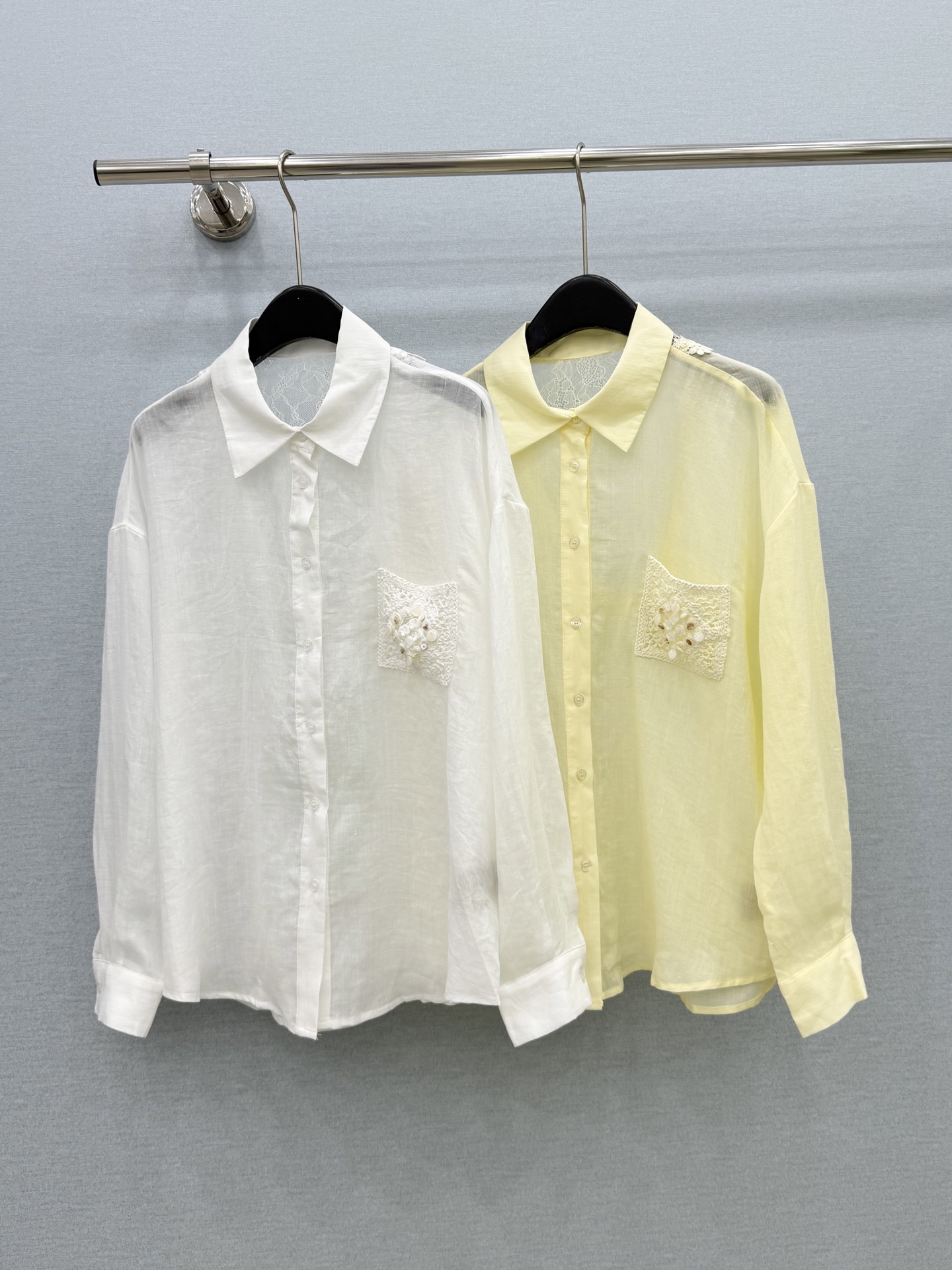 🛒𝐍𝐄𝐖 · 𝟐𝟎𝟐6/爆款现货【早春新款】设计师｜2026蕾丝钩花拼接棉麻衬衫定制YB材质 舒适好穿 