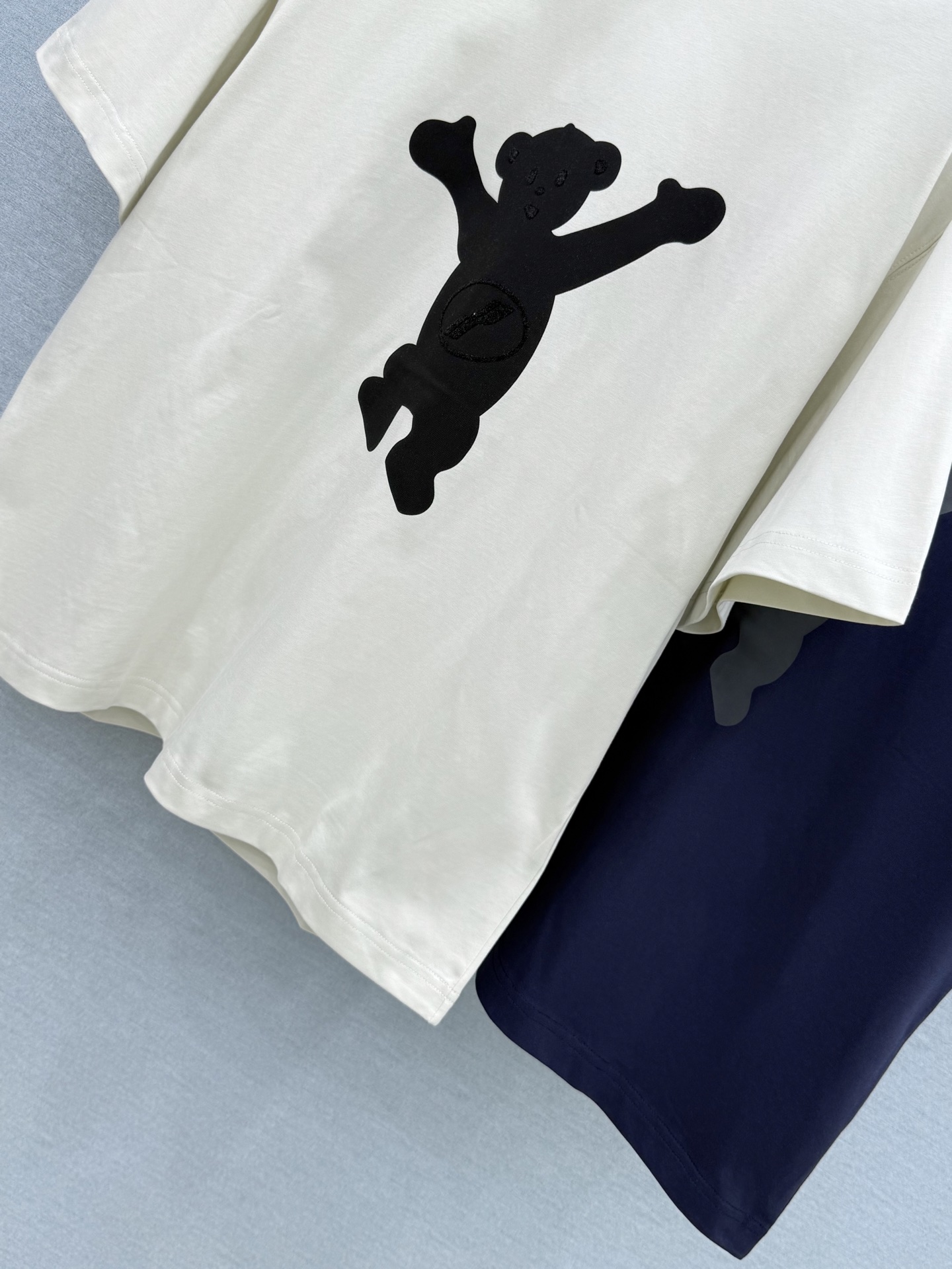 🛒𝐍𝐄𝐖 · 𝟐𝟎𝟐6/爆款现货【原版定制】小众*|26新品印花短袖T恤精致宽松版型上身巨显瘦!男女同款 🛒𝐍𝐄𝐖 · 𝟐𝟎𝟐6/爆款现货【原版定制】小众*|26新品印花短袖T恤精致宽松版型上身巨显瘦!男女同款