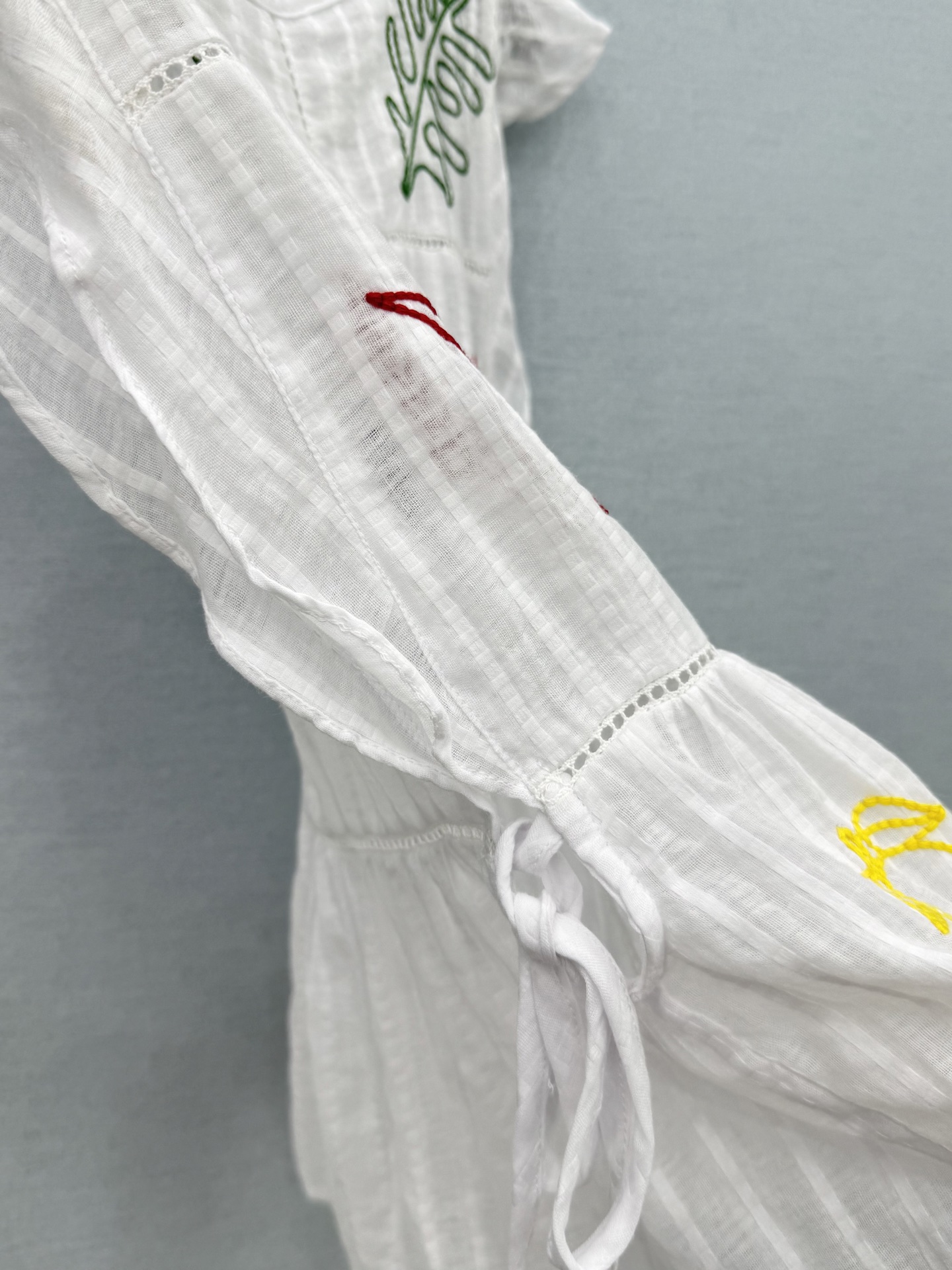 🛒𝐍𝐄𝐖 · 𝟐𝟎𝟐6/爆款现货原单品质  小众*｜2026新品珊瑚袖刺绣系带衬衫精致版型，高级肌理细腻