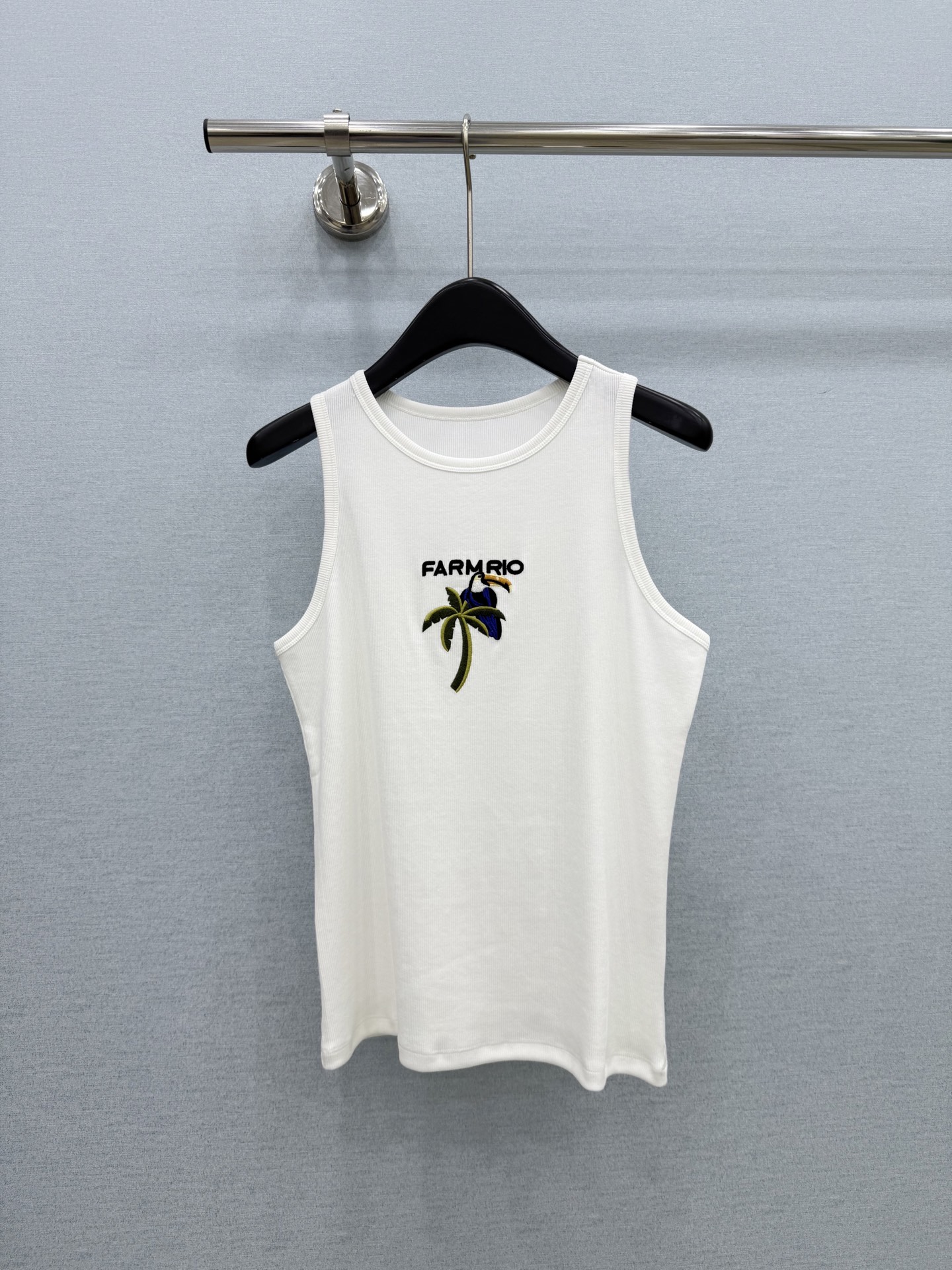 🛒𝐍𝐄𝐖 · 𝟐𝟎𝟐6/爆款现货【原单品质】小众｜2026新款刺绣背心云感舒适的系列！上身的触感谁穿谁知