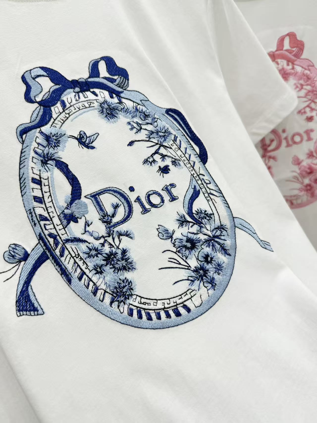 🛒𝐍𝐄𝐖 · 𝟐𝟎𝟐6/爆款现货【春夏上新】 Di*｜2026新款印花刺绣短袖T恤高订面料，百搭版型  