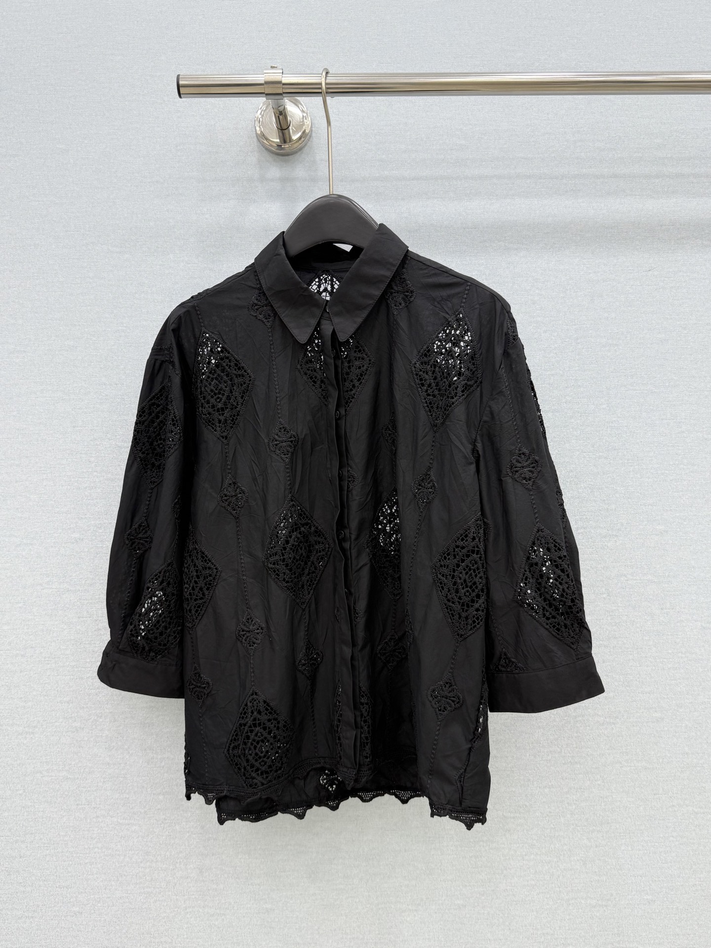 🛒𝐍𝐄𝐖 · 𝟐𝟎𝟐6/爆款现货原单品质  小众*｜2026新品水溶拼接菱格刺绣衬衫 系列款精致版型，高