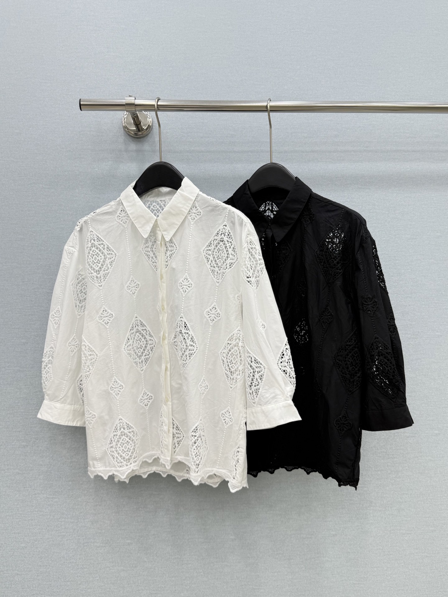 🛒𝐍𝐄𝐖 · 𝟐𝟎𝟐6/爆款现货原单品质  小众*｜2026新品水溶拼接菱格刺绣衬衫 系列款精致版型，高