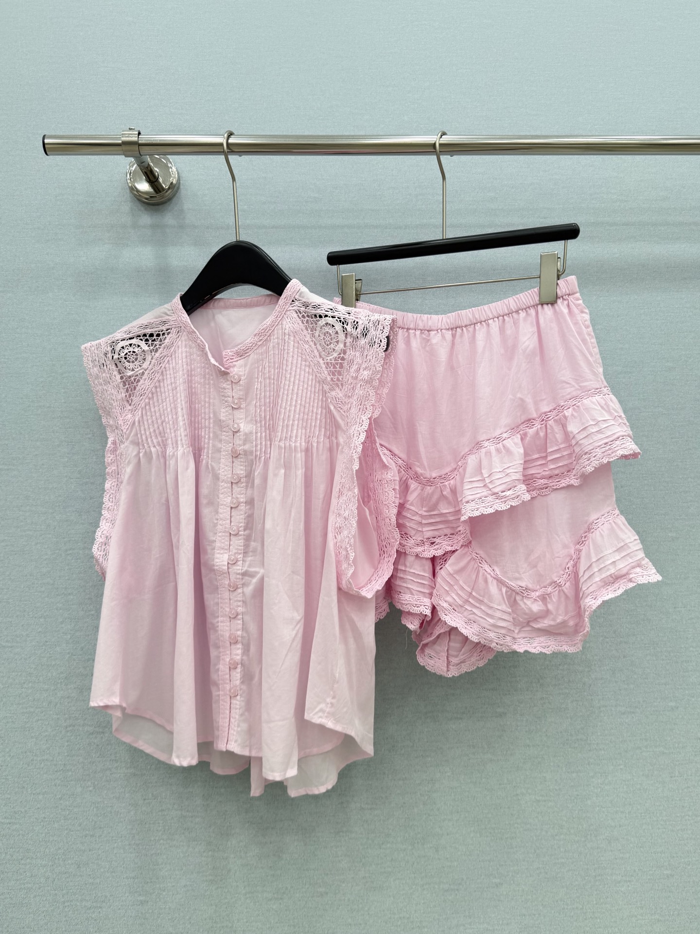 🛒𝐍𝐄𝐖 · 𝟐𝟎𝟐6/爆款现货原单品质 小众*｜2026新品蕾丝拼接水溶刺绣衬衫 精致版型，高级肌理细