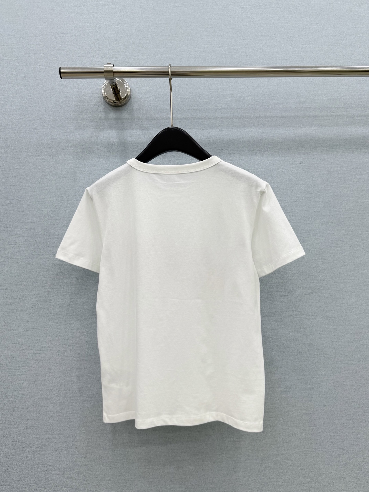 🛒𝐍𝐄𝐖 · 𝟐𝟎𝟐6/爆款现货【春夏上新】 Val*｜2026新款印花短袖T恤高订面料，百搭版型  ，