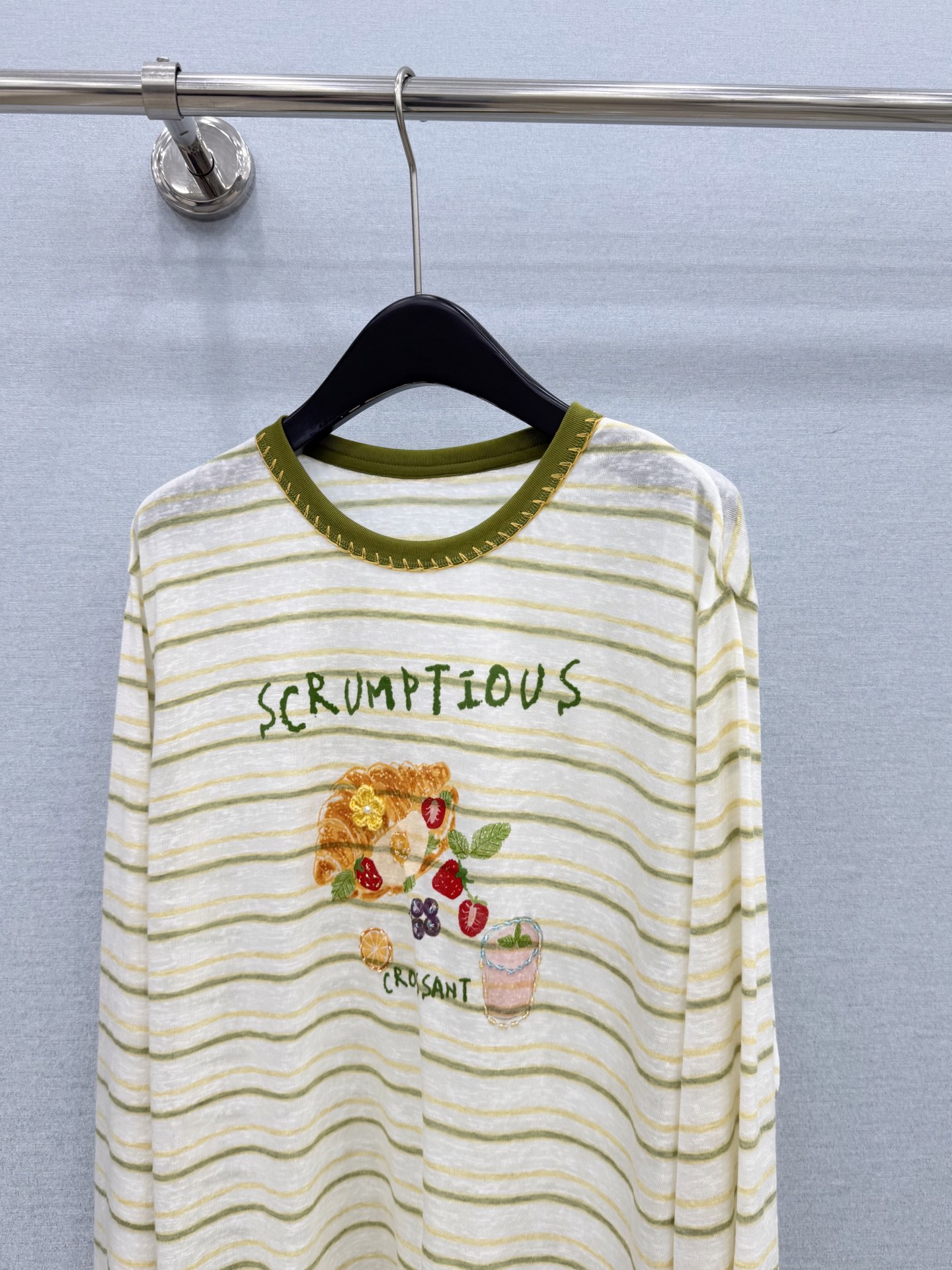 🛒𝐍𝐄𝐖 · 𝟐𝟎𝟐6/爆款现货【春夏上新】 设计师小众｜2026新款印花立体手工防晒长袖罩衫高订面料，