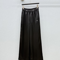 🛒𝐍𝐄𝐖 · 𝟐𝟎𝟐6/爆款现货原单高品质 Cha*|26新款烫钻织带拼接休闲裤颜色百搭高级 松紧腰 🛒𝐍𝐄𝐖 · 𝟐𝟎𝟐6/爆款现货原单高品质 Cha*|26新款烫钻织带拼接休闲裤颜色百搭高级 松紧腰