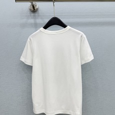 🛒𝐍𝐄𝐖 · 𝟐𝟎𝟐6/爆款现货【春夏上新】 Lv|2026新款印花短袖T恤高订面料,百搭版型 ,上身 🛒𝐍𝐄𝐖 · 𝟐𝟎𝟐6/爆款现货【春夏上新】 Lv|2026新款印花短袖T恤高订面料,百搭版型 ,上身