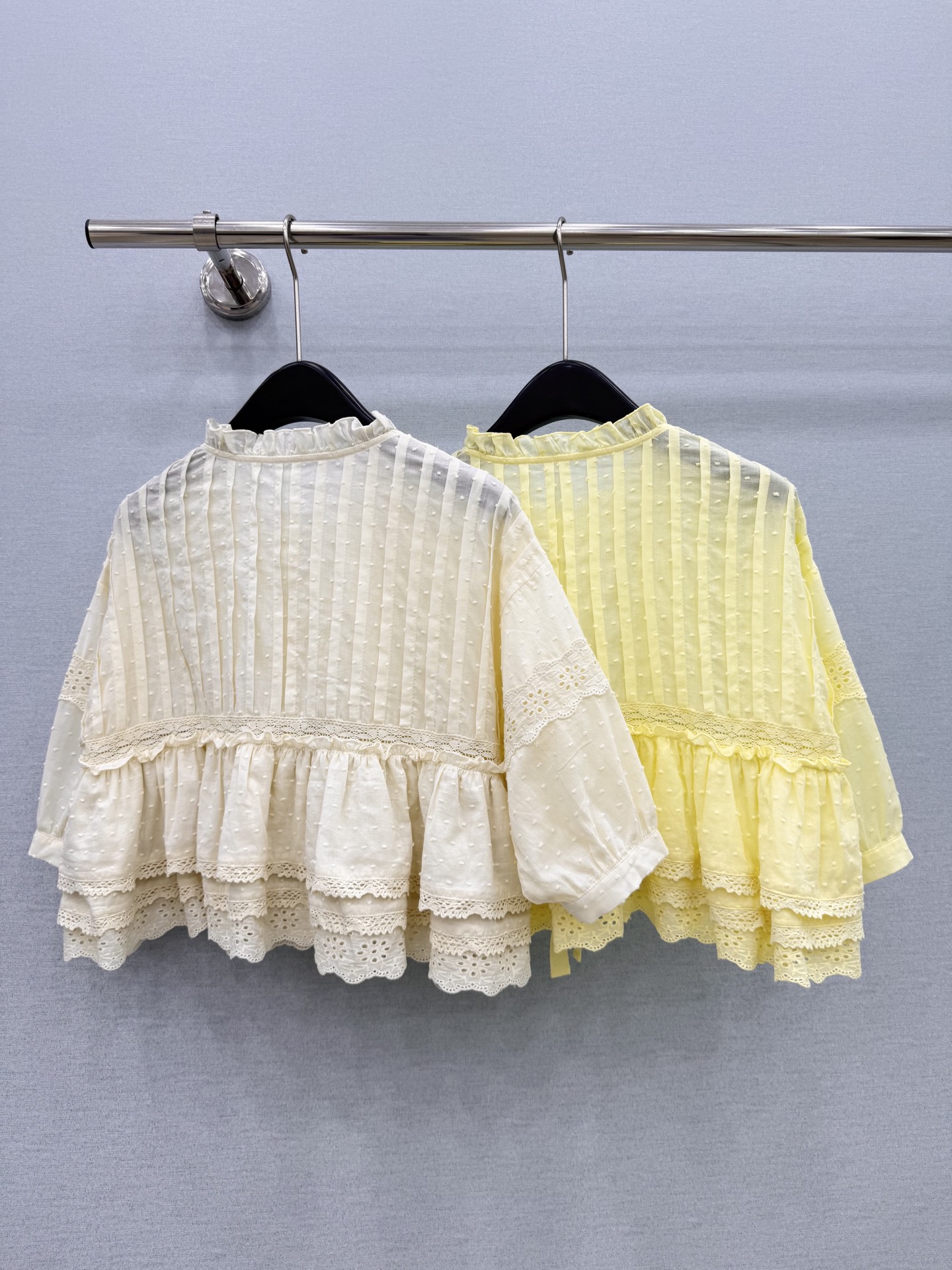 🛒𝐍𝐄𝐖 · 𝟐𝟎𝟐6/爆款现货原单品质 小众*｜2026新品花边领蛋糕式系带蕾丝衬衫精致版型，重工设计