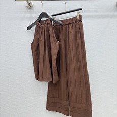🛒𝐍𝐄𝐖 · 𝟐𝟎𝟐6/爆款现货原单品质 小众*|2026新品水溶拼接菱格刺绣挂脖吊带➕长裤套装精致版 🛒𝐍𝐄𝐖 · 𝟐𝟎𝟐6/爆款现货原单品质 小众*|2026新品水溶拼接菱格刺绣挂脖吊带➕长裤套装精致版