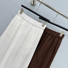 🛒𝐍𝐄𝐖 · 𝟐𝟎𝟐6/爆款现货原单品质 小众*|2026新品水溶拼接菱格刺绣挂脖吊带➕长裤套装精致版 🛒𝐍𝐄𝐖 · 𝟐𝟎𝟐6/爆款现货原单品质 小众*|2026新品水溶拼接菱格刺绣挂脖吊带➕长裤套装精致版
