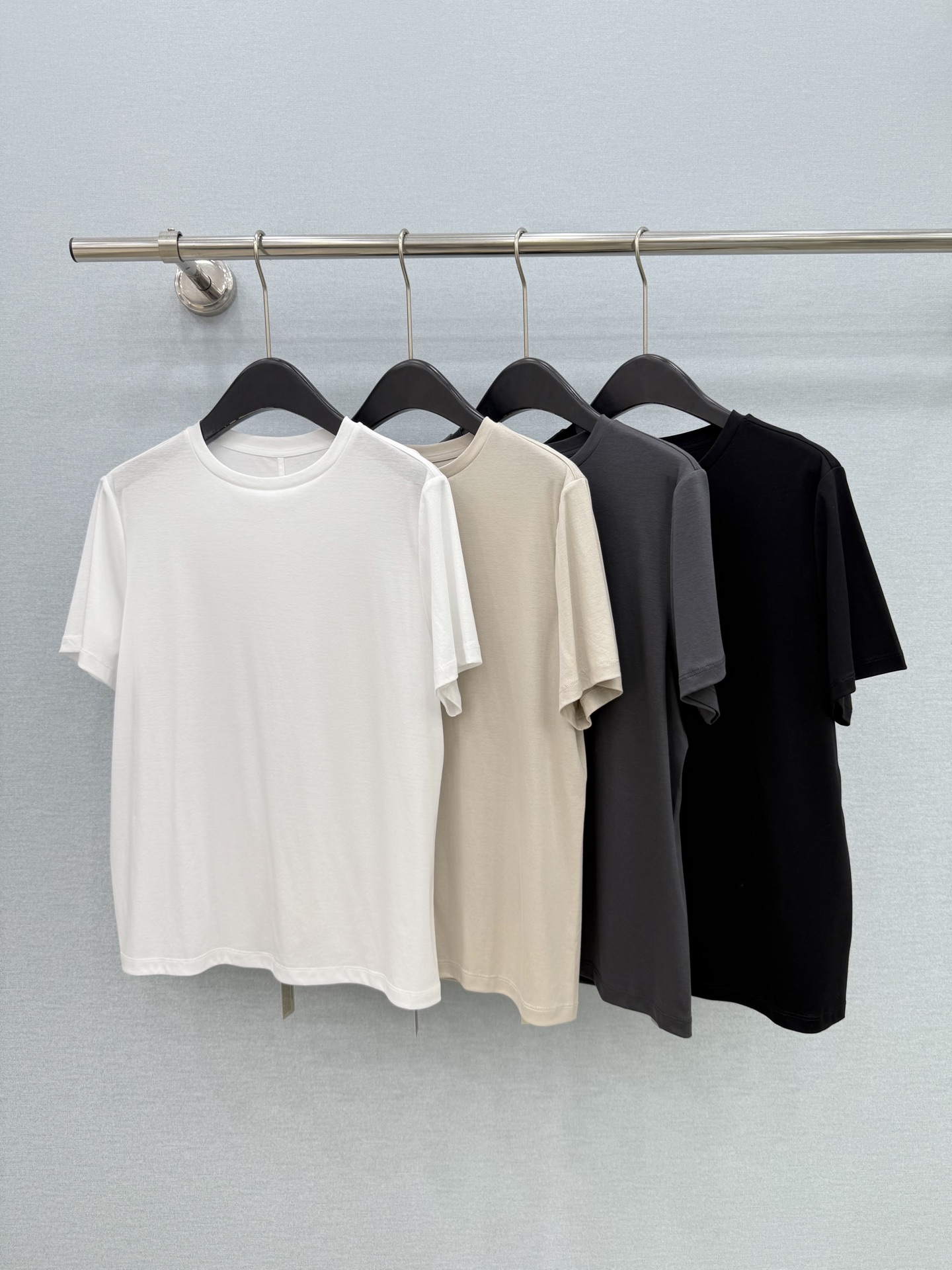 🛒𝐍𝐄𝐖 · 𝟐𝟎𝟐6/爆款现货【原版定制】The Ro* ｜2026新品圆领丝光棉纯色百搭𝑇𝑒𝑒定制Y