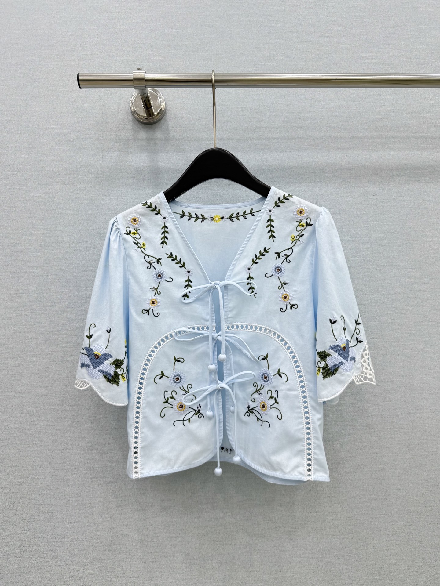🛒𝐍𝐄𝐖 · 𝟐𝟎𝟐6/爆款现货原单品质  小众｜26经典花边水溶刺绣系带衬衫法式田园风极致穿搭最新系列