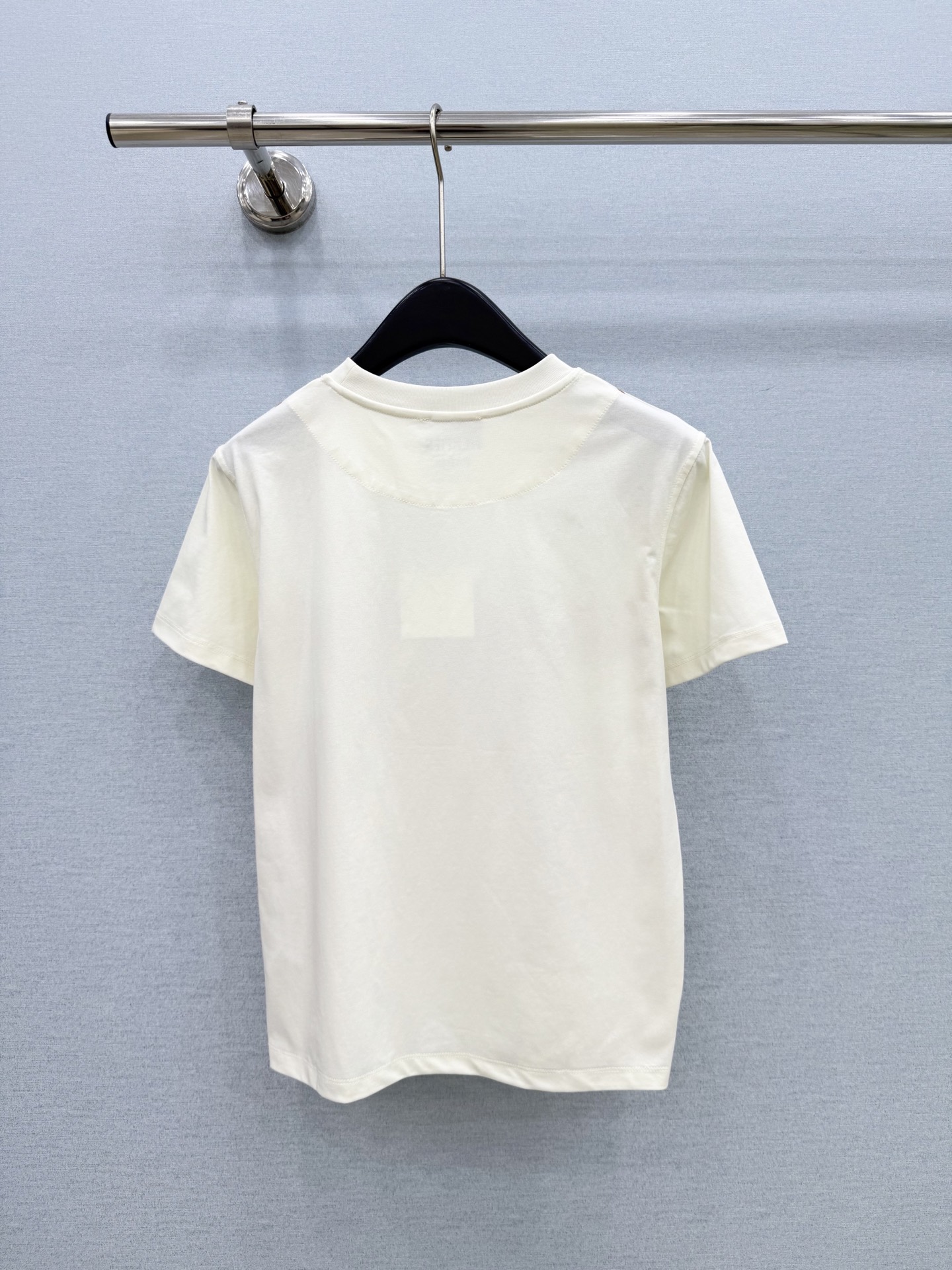 🛒𝐍𝐄𝐖 · 𝟐𝟎𝟐6/爆款现货【春夏上新】 Her*｜2026新款撞色印花T恤高订面料，百搭版型  ，
