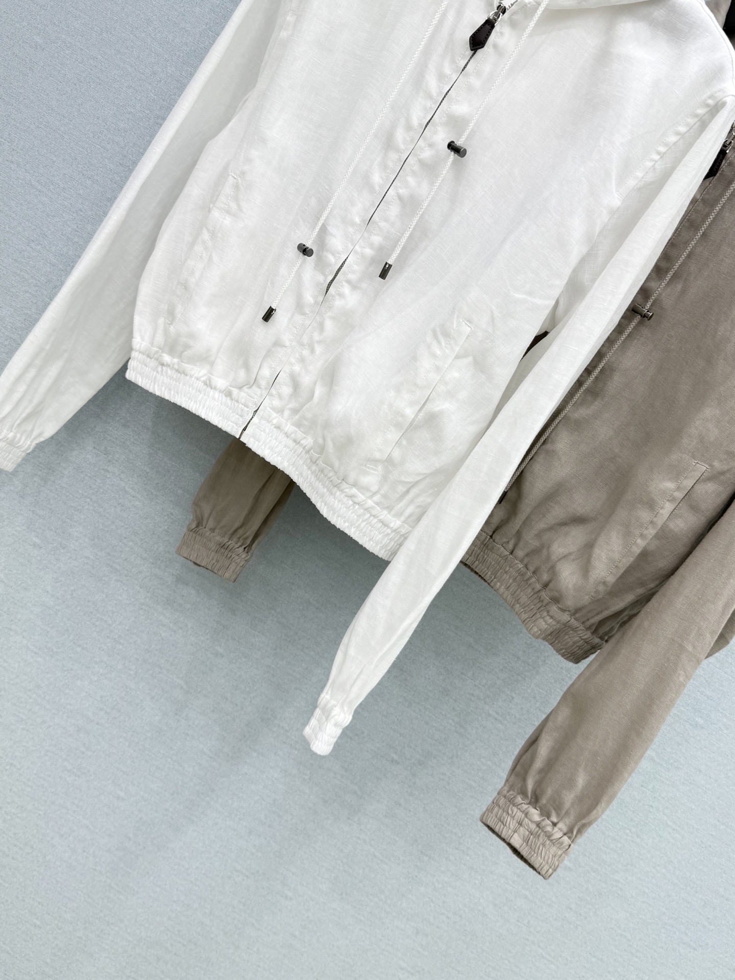 🛒𝐍𝐄𝐖 · 𝟐𝟎𝟐6/爆款现货【原单品质】 小众｜26新款 轻奢重工棉麻带帽外套精致版型 秋冬爆款 高