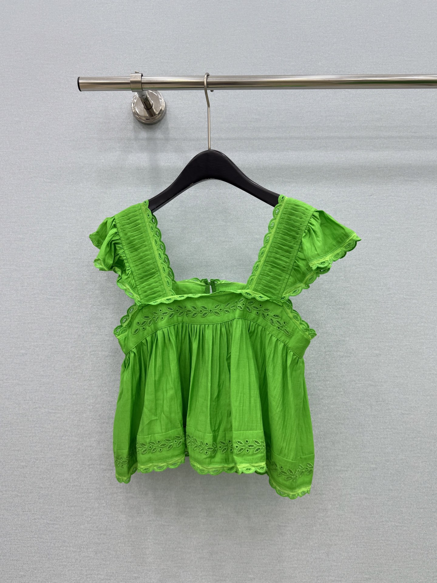 🛒𝐍𝐄𝐖 · 𝟐𝟎𝟐6/爆款现货原单品质  小众*｜2026新品花边刺绣衬衫精致版型，高级肌理细腻 极简