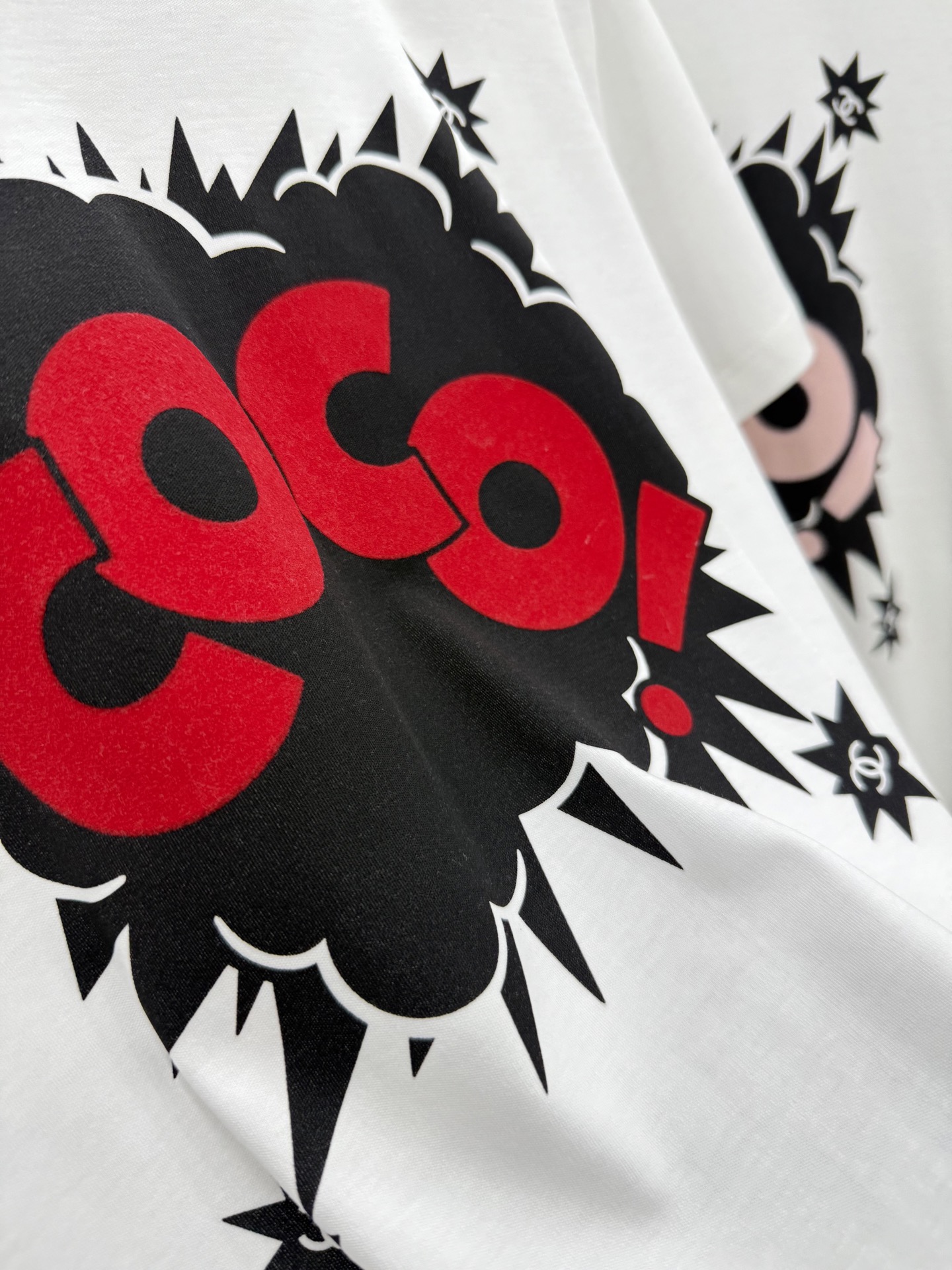 🛒𝐍𝐄𝐖 · 𝟐𝟎𝟐6/爆款现货【原单品质】Ch*｜2026新款印花T恤高订面料，百搭版型  ，上身的触