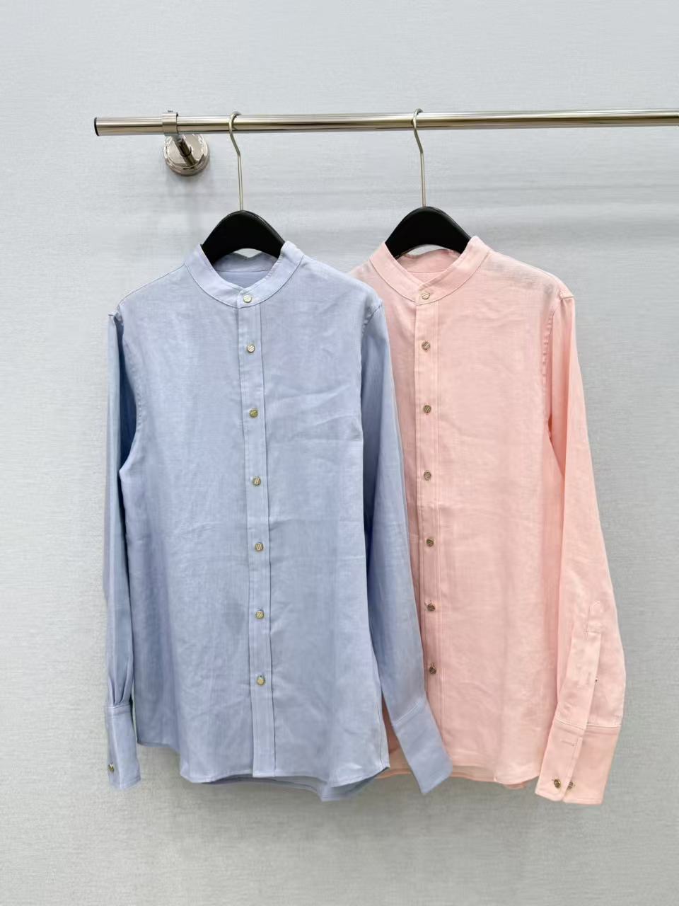 🛒𝐍𝐄𝐖 · 𝟐𝟎𝟐6/爆款现货原单品质   LP｜2026新品纯色麻料衬衫经典版型，高级肌理细腻 极简