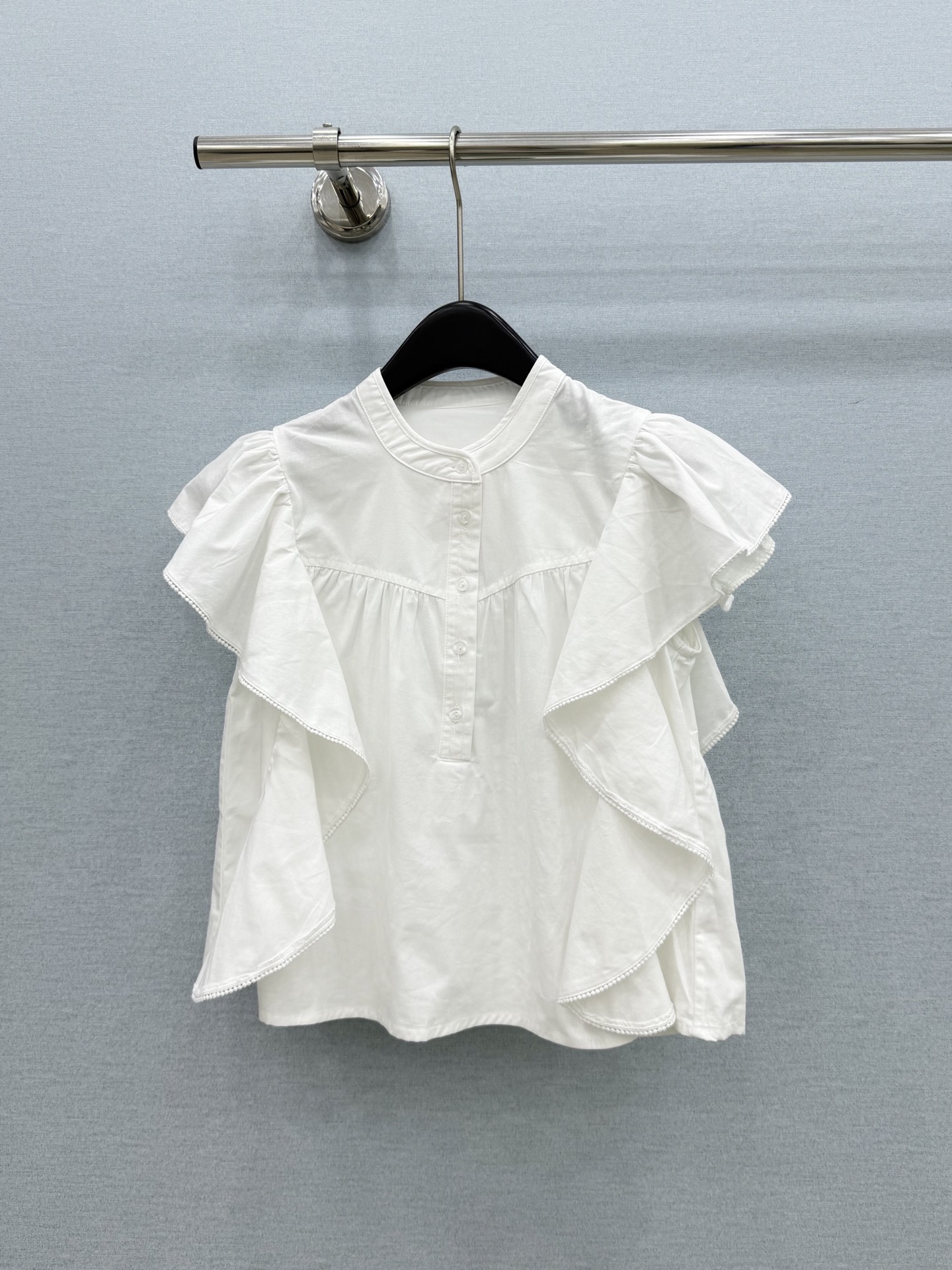🛒𝐍𝐄𝐖 · 𝟐𝟎𝟐6/爆款现货原单品质  小众*｜2026新品荷叶珊瑚袖衬衫精致版型，高级肌理细腻 极