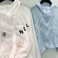 🛒𝐍𝐄𝐖 · 𝟐𝟎𝟐6/爆款现货【原单品质】设计师|26新品防晒套装!高端定制戴帽外套,搭配松紧短裤极简 🛒𝐍𝐄𝐖 · 𝟐𝟎𝟐6/爆款现货【原单品质】设计师|26新品防晒套装!高端定制戴帽外套,搭配松紧短裤极简
