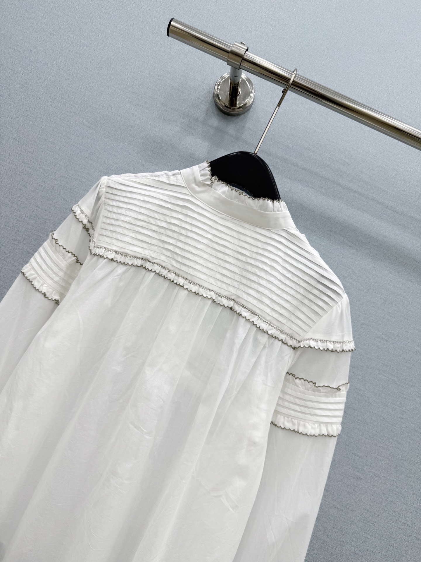 🛒𝐍𝐄𝐖 · 𝟐𝟎𝟐6/爆款现货原单品质  小众*｜2026新品花边刺绣衬衫精致版型，高级肌理细腻 极简