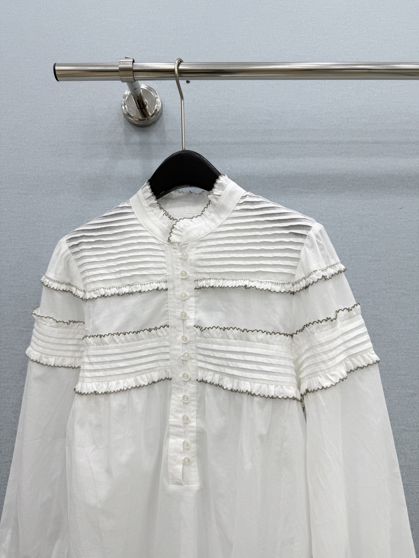 🛒𝐍𝐄𝐖 · 𝟐𝟎𝟐6/爆款现货原单品质  小众*｜2026新品花边刺绣衬衫精致版型，高级肌理细腻 极简