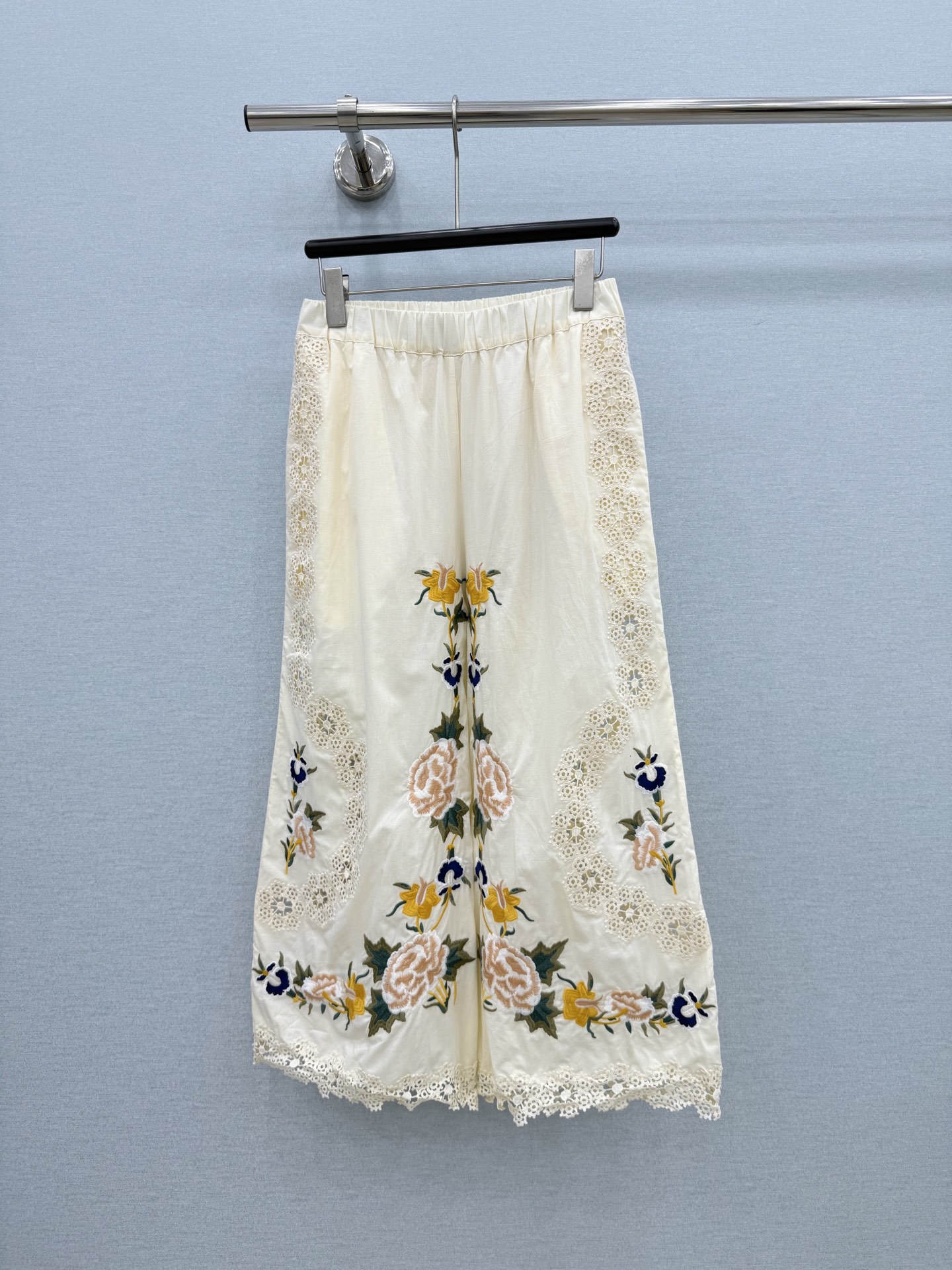 NO:899354,· 6/Hot items in stock Original quality niche*｜2026 new lace embroidered shirt｜Trousers Exquisite version, high-end and delicate texture Minimalist regular tailoring Fashionable personality Shows pure desire Classic and versatile colors Western style Daughter's age can be used in all seasons Customized surface accessories Check the version Series models Apricot shirt S M L / Pants S M L, women's clothing, shirts,19860909· 6/爆款现货 原单品质小众*｜2026新品花边刺绣衬衫｜长裤 精致版型,高级肌理细腻 极简主义常规剪裁 个性时髦 彰显纯欲调性 经典百搭色系 洋气 千金减龄 四季都可 定制面辅料 认准版本 系列款 杏色 衬衫S M L / 长裤S M L,女装,shirts,,Women's clothing