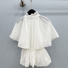 🛒𝐍𝐄𝐖 · 𝟐𝟎𝟐6/爆款现货原单品质 小众*|2026新品水溶花边斗篷式衬衫精致版型,高级肌理细腻 🛒𝐍𝐄𝐖 · 𝟐𝟎𝟐6/爆款现货原单品质 小众*|2026新品水溶花边斗篷式衬衫精致版型,高级肌理细腻