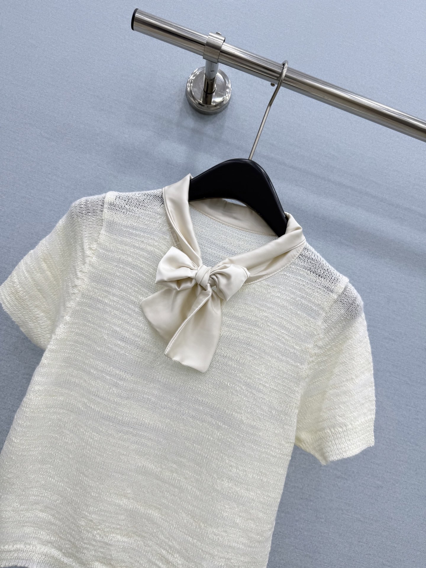 🛒𝐍𝐄𝐖 · 𝟐𝟎𝟐6/爆款现货【原单品质】小众｜2026新款系带针织衫老钱风穿搭  配西裤绝美定制面料