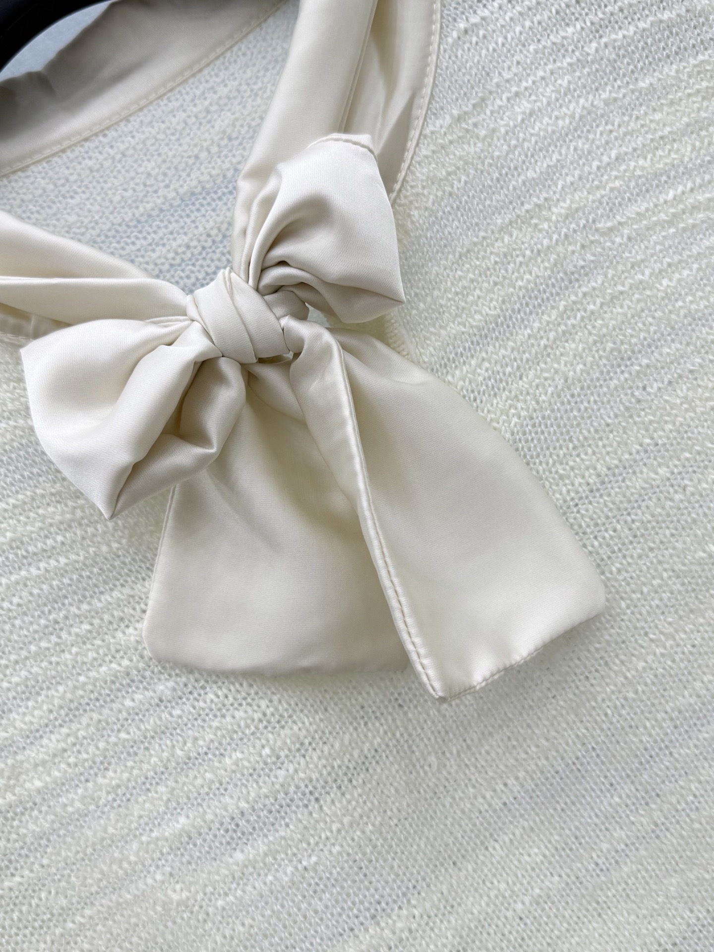 🛒𝐍𝐄𝐖 · 𝟐𝟎𝟐6/爆款现货【原单品质】小众｜2026新款系带针织衫老钱风穿搭  配西裤绝美定制面料