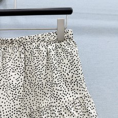 🛒𝐍𝐄𝐖 · 𝟐𝟎𝟐6/爆款现货原单品质 小众*|2026新品花边裤裙精致版型,高级肌理细腻 极简主义 🛒𝐍𝐄𝐖 · 𝟐𝟎𝟐6/爆款现货原单品质 小众*|2026新品花边裤裙精致版型,高级肌理细腻 极简主义