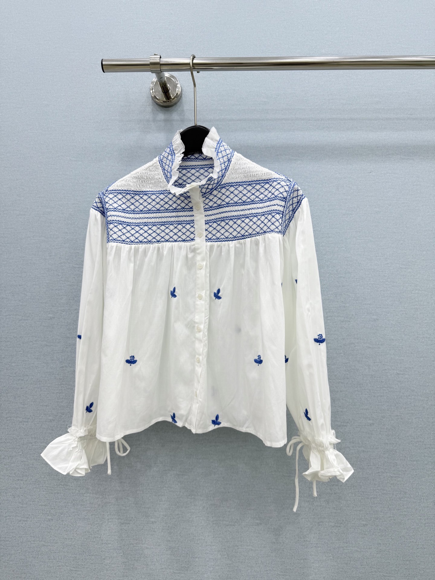 🛒𝐍𝐄𝐖 · 𝟐𝟎𝟐6/爆款现货原单品质  小众｜26经典刺绣花边衬衫法式极致穿搭最新系列单品 强烈推荐