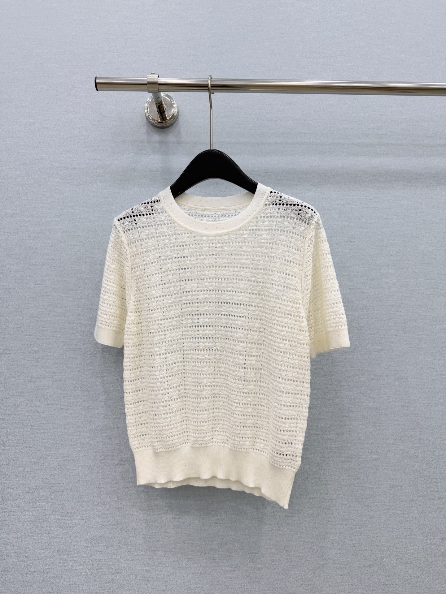 🛒𝐍𝐄𝐖 · 𝟐𝟎𝟐6/爆款现货【原单品质】小众｜2026新款镂空针织衫老钱风穿搭  配西裤绝美定制面料