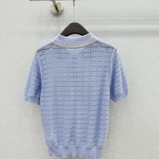 🛒𝐍𝐄𝐖 · 𝟐𝟎𝟐6/爆款现货【原单品质】小众|2026新款翻领镂空针织衫老钱风穿搭 气质绝美定制面 🛒𝐍𝐄𝐖 · 𝟐𝟎𝟐6/爆款现货【原单品质】小众|2026新款翻领镂空针织衫老钱风穿搭 气质绝美定制面