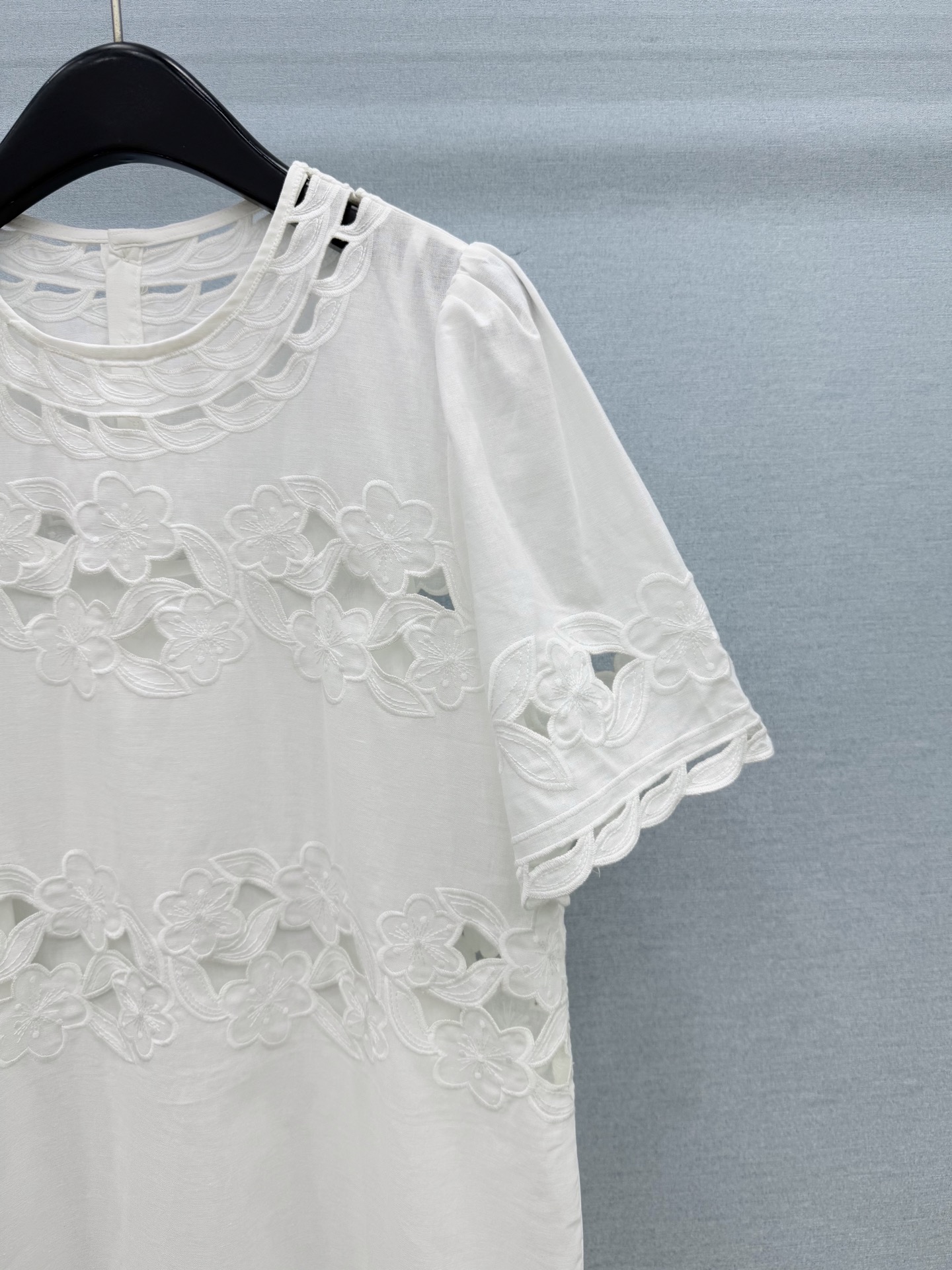 🛒𝐍𝐄𝐖 · 𝟐𝟎𝟐6/爆款现货 原单品质  小众｜26经典花边水溶刺绣花边衬衫连衣裙 配吊带 法式风极致穿搭 最新系列