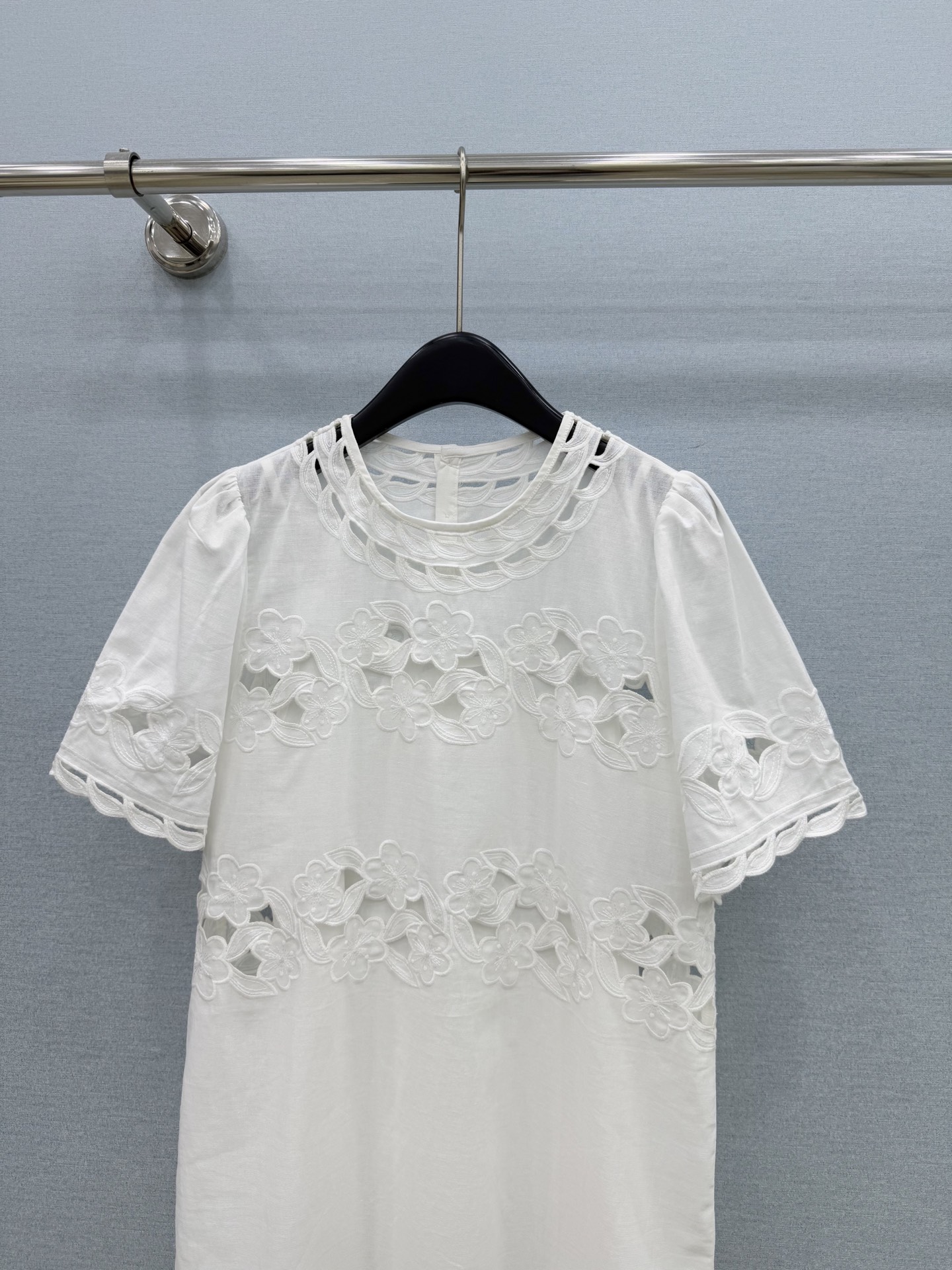 🛒𝐍𝐄𝐖 · 𝟐𝟎𝟐6/爆款现货 原单品质  小众｜26经典花边水溶刺绣花边衬衫连衣裙 配吊带 法式风极致穿搭 最新系列