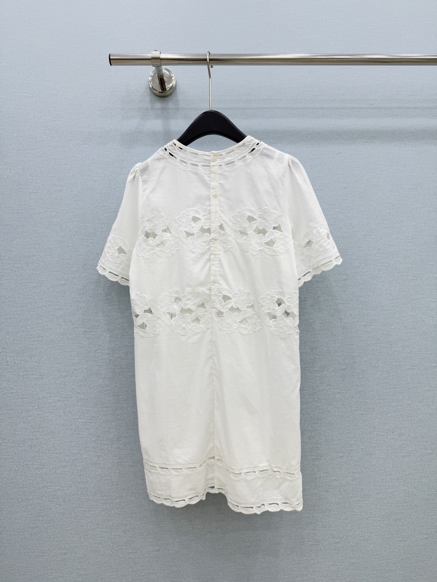 🛒𝐍𝐄𝐖 · 𝟐𝟎𝟐6/爆款现货 原单品质  小众｜26经典花边水溶刺绣花边衬衫连衣裙 配吊带 法式风极致穿搭 最新系列