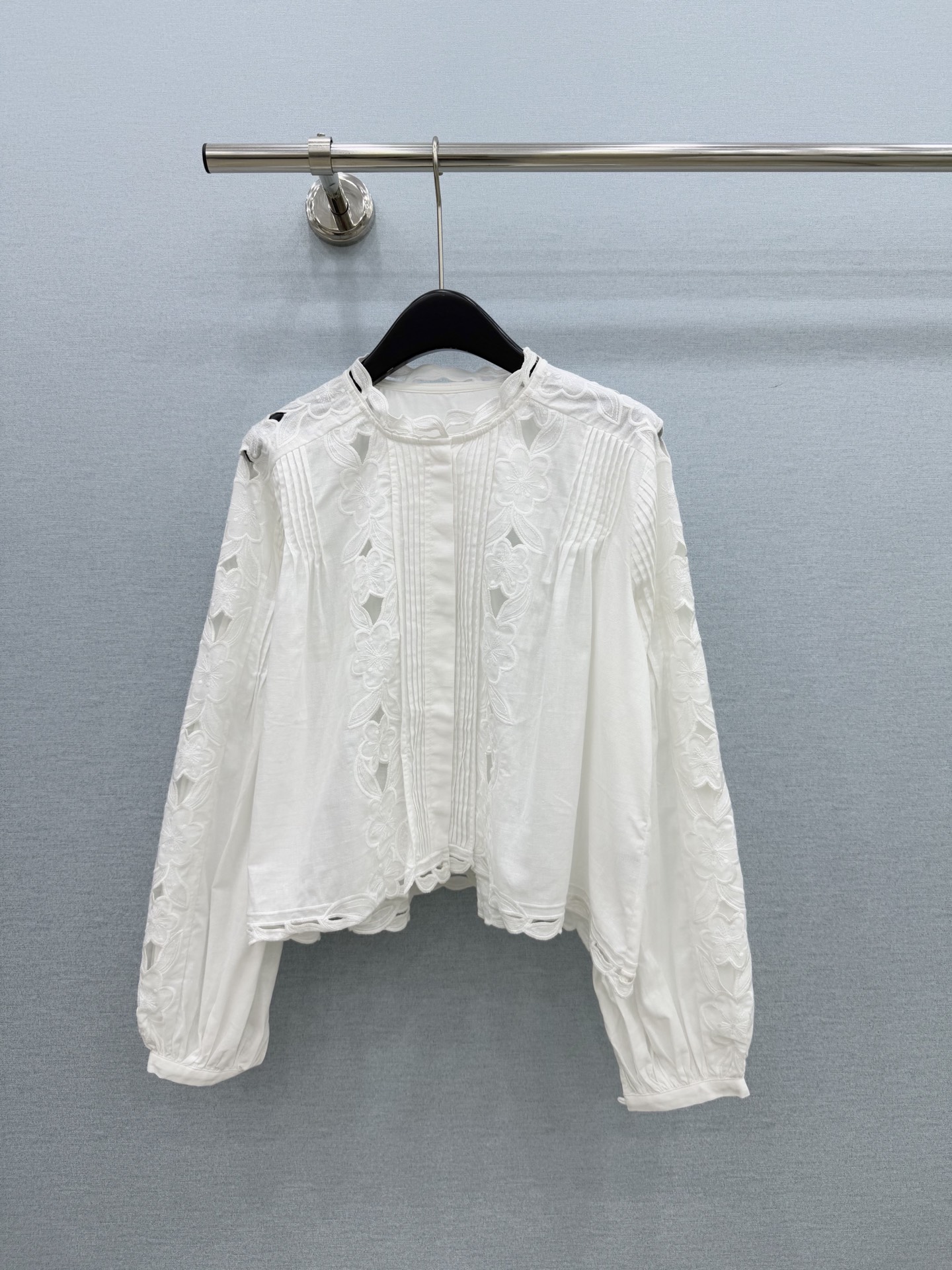 🛒𝐍𝐄𝐖 · 𝟐𝟎𝟐6/爆款现货 原单品质  小众｜26经典花边水溶刺绣花边衬衫 法式风极致穿搭 最新系列单品 强烈推荐