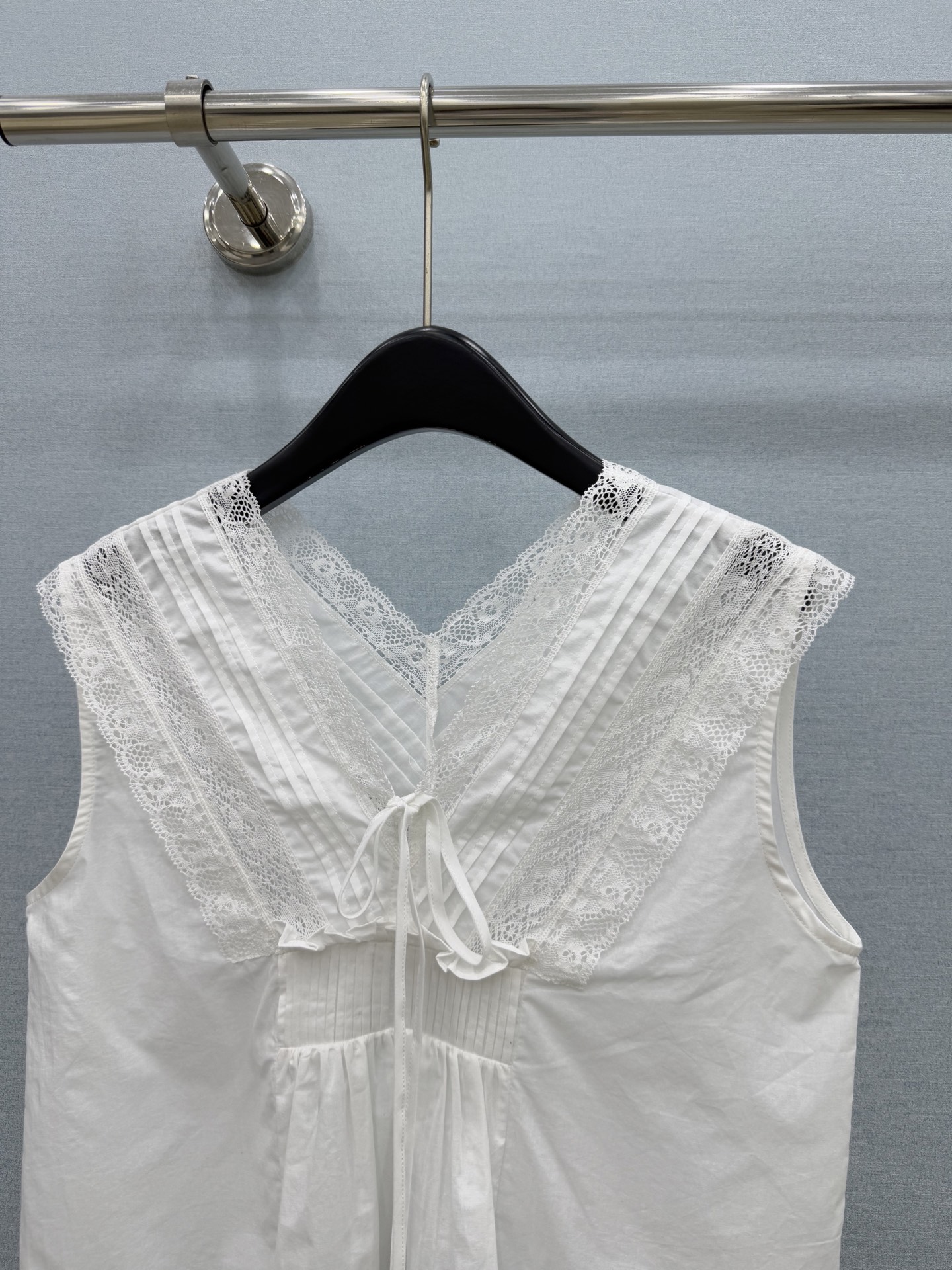 🛒𝐍𝐄𝐖 · 𝟐𝟎𝟐6/爆款现货 原单品质  小众*｜2026新品蕾丝拼接系带刺绣衬衫 精致版型，高级肌理细腻  极简主