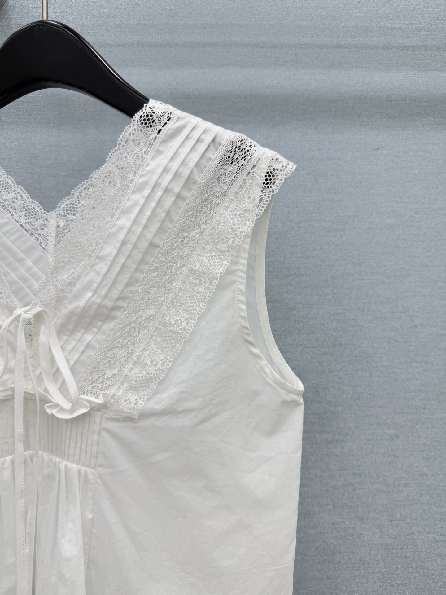 🛒𝐍𝐄𝐖 · 𝟐𝟎𝟐6/爆款现货 原单品质  小众*｜2026新品蕾丝拼接系带刺绣衬衫 精致版型，高级肌理细腻  极简主