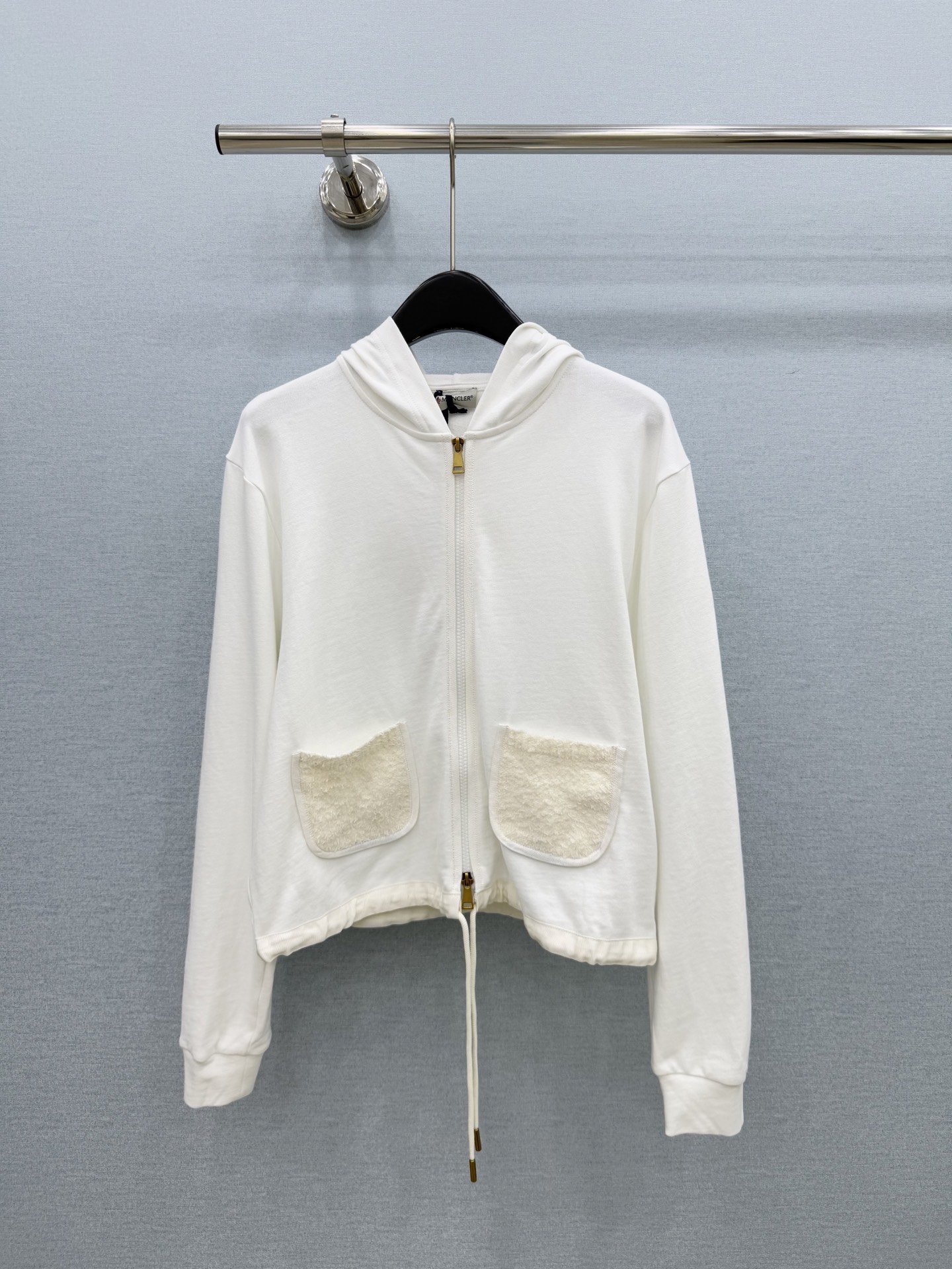 🛒𝐍𝐄𝐖 · 𝟐𝟎𝟐6/爆款现货 【原单品质】M*｜26秋冬带帽双拉链撞色外套 代购爆款 非常实用经典的单品 休闲范儿超