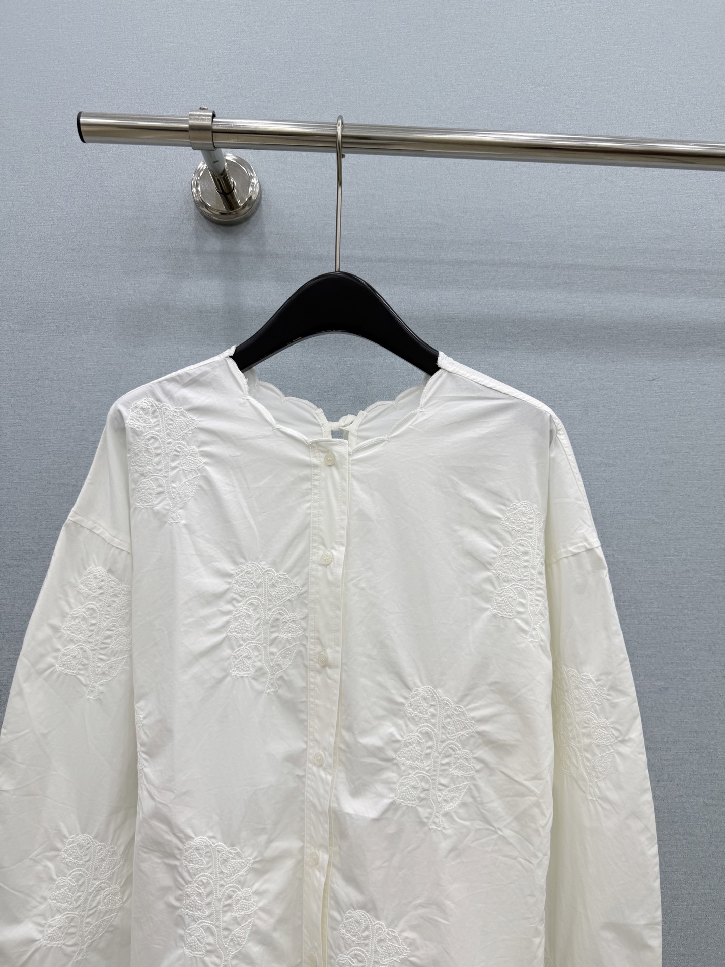 🛒𝐍𝐄𝐖 · 𝟐𝟎𝟐6/爆款现货 原单品质  小众｜26经典水溶刺绣花边衬衫  后背镂空系带 法式风极致穿搭 最新系列单