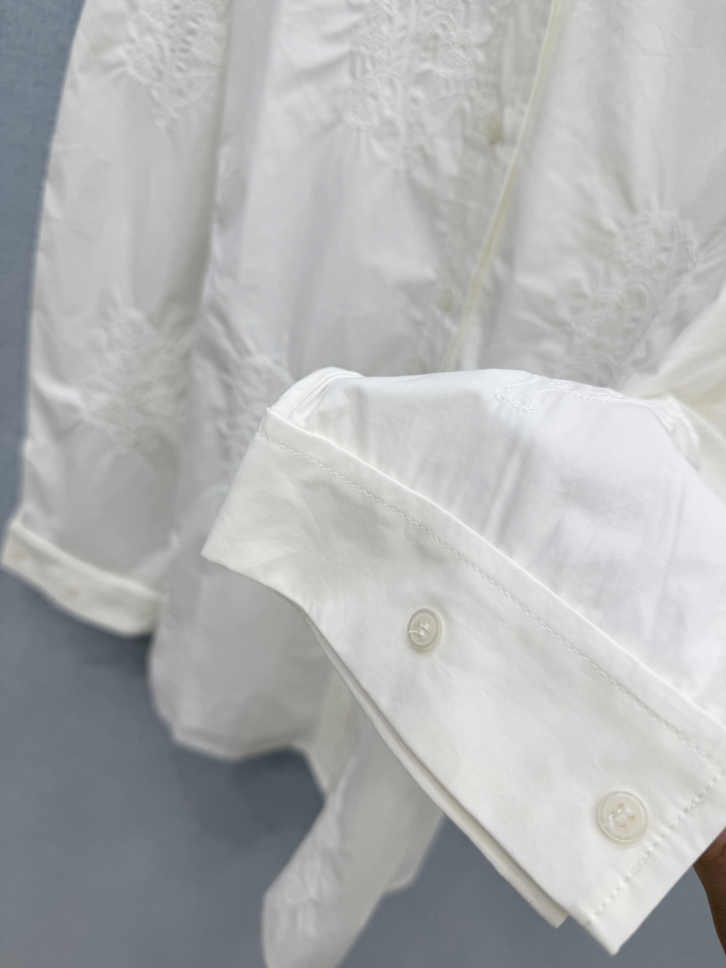 🛒𝐍𝐄𝐖 · 𝟐𝟎𝟐6/爆款现货 原单品质  小众｜26经典水溶刺绣花边衬衫  后背镂空系带 法式风极致穿搭 最新系列单