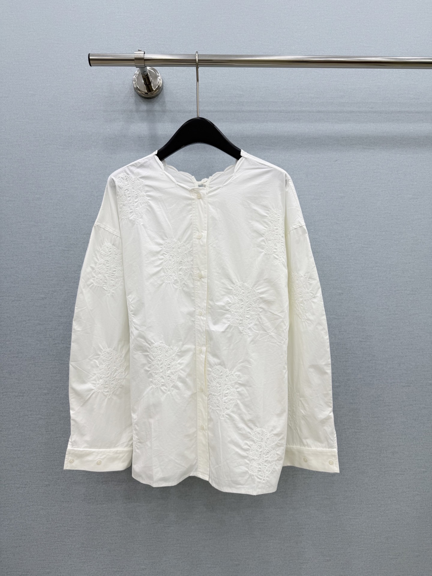 🛒𝐍𝐄𝐖 · 𝟐𝟎𝟐6/爆款现货 原单品质  小众｜26经典水溶刺绣花边衬衫  后背镂空系带 法式风极致穿搭 最新系列单