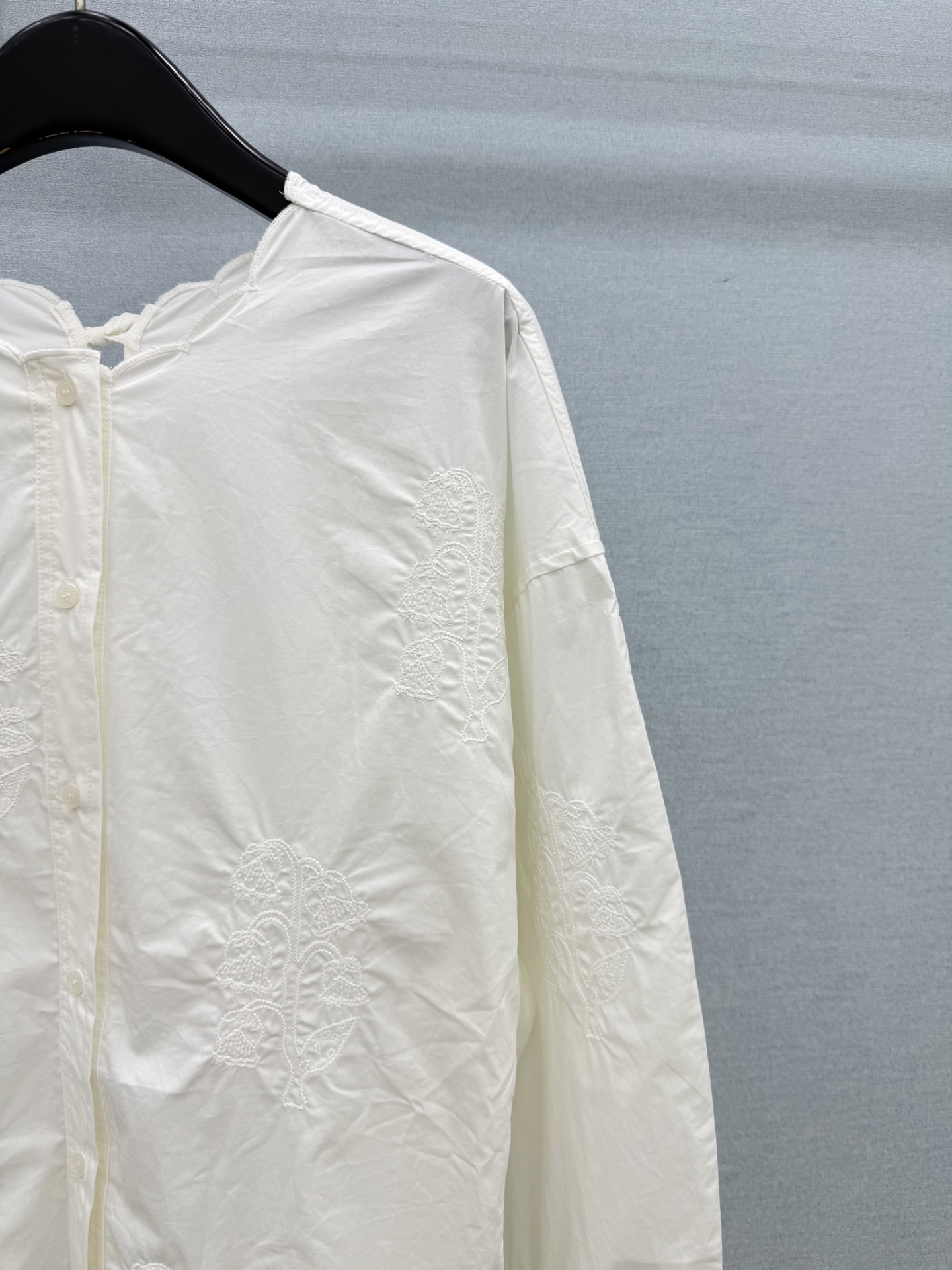 🛒𝐍𝐄𝐖 · 𝟐𝟎𝟐6/爆款现货 原单品质  小众｜26经典水溶刺绣花边衬衫  后背镂空系带 法式风极致穿搭 最新系列单