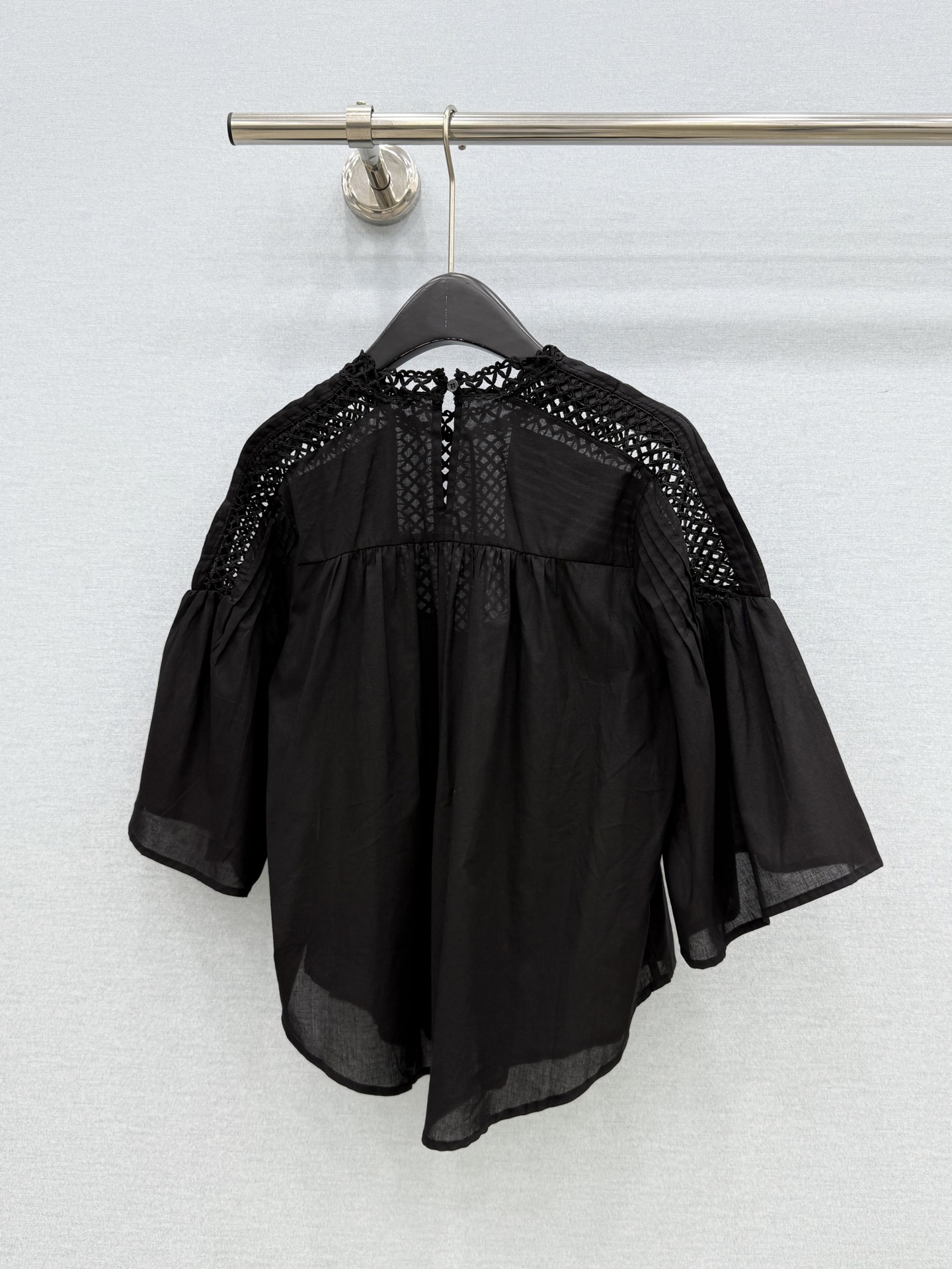 🛒𝐍𝐄𝐖 · 𝟐𝟎𝟐6/爆款现货 原单品质  小众｜26经典镂空水溶刺绣花边衬衫 法式田园风极致穿搭 最新系列单品 强烈