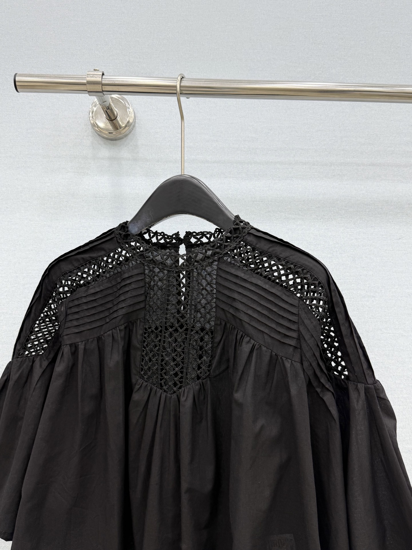 🛒𝐍𝐄𝐖 · 𝟐𝟎𝟐6/爆款现货 原单品质  小众｜26经典镂空水溶刺绣花边衬衫 法式田园风极致穿搭 最新系列单品 强烈