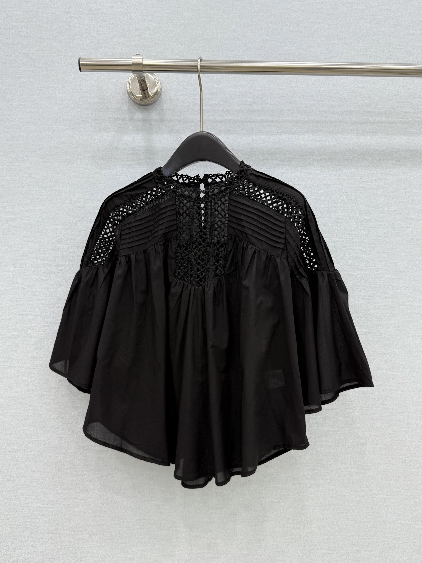 🛒𝐍𝐄𝐖 · 𝟐𝟎𝟐6/爆款现货 原单品质  小众｜26经典镂空水溶刺绣花边衬衫 法式田园风极致穿搭 最新系列单品 强烈